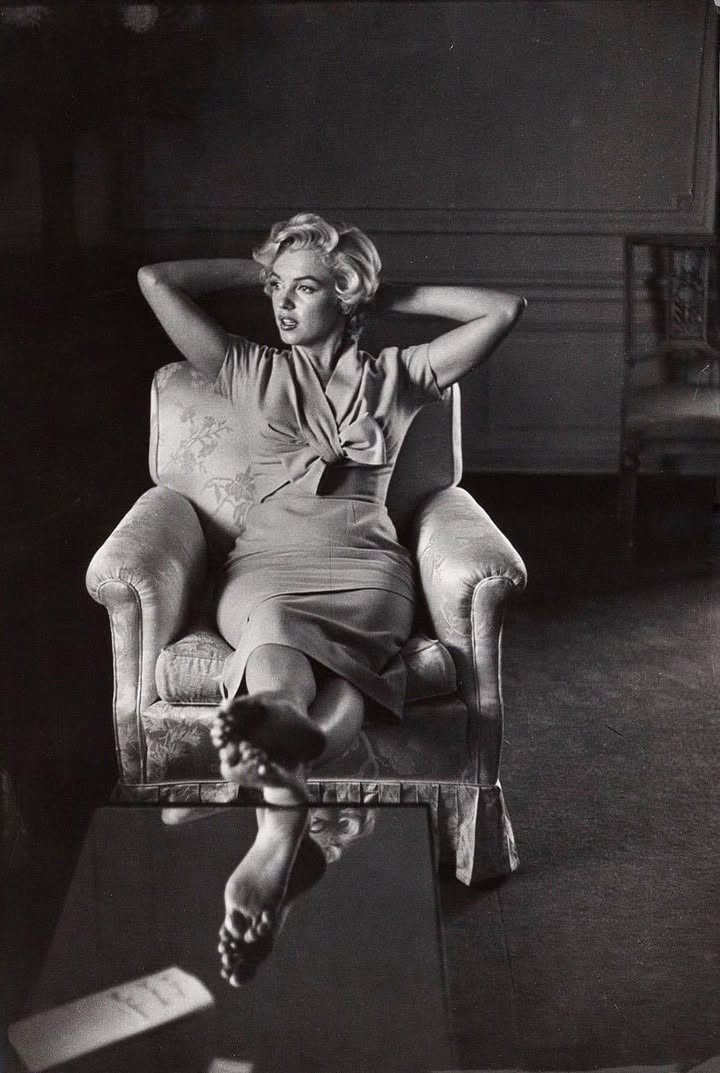 Marilyn Monroe photographed by Sam Shaw in New York City, 1954.