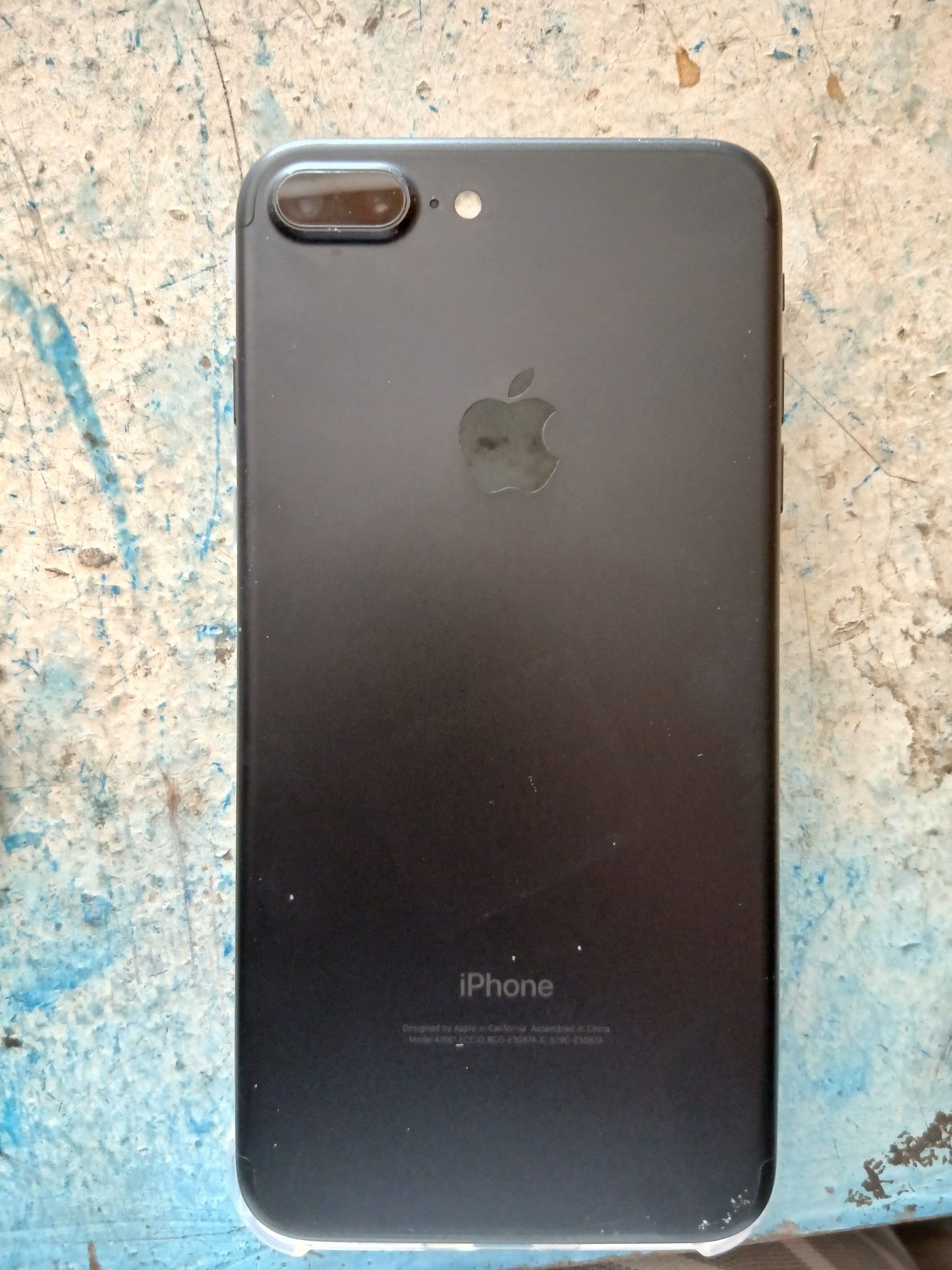 IPhone 7plus, 128gb, battery still at 100%, going @k2300. Call