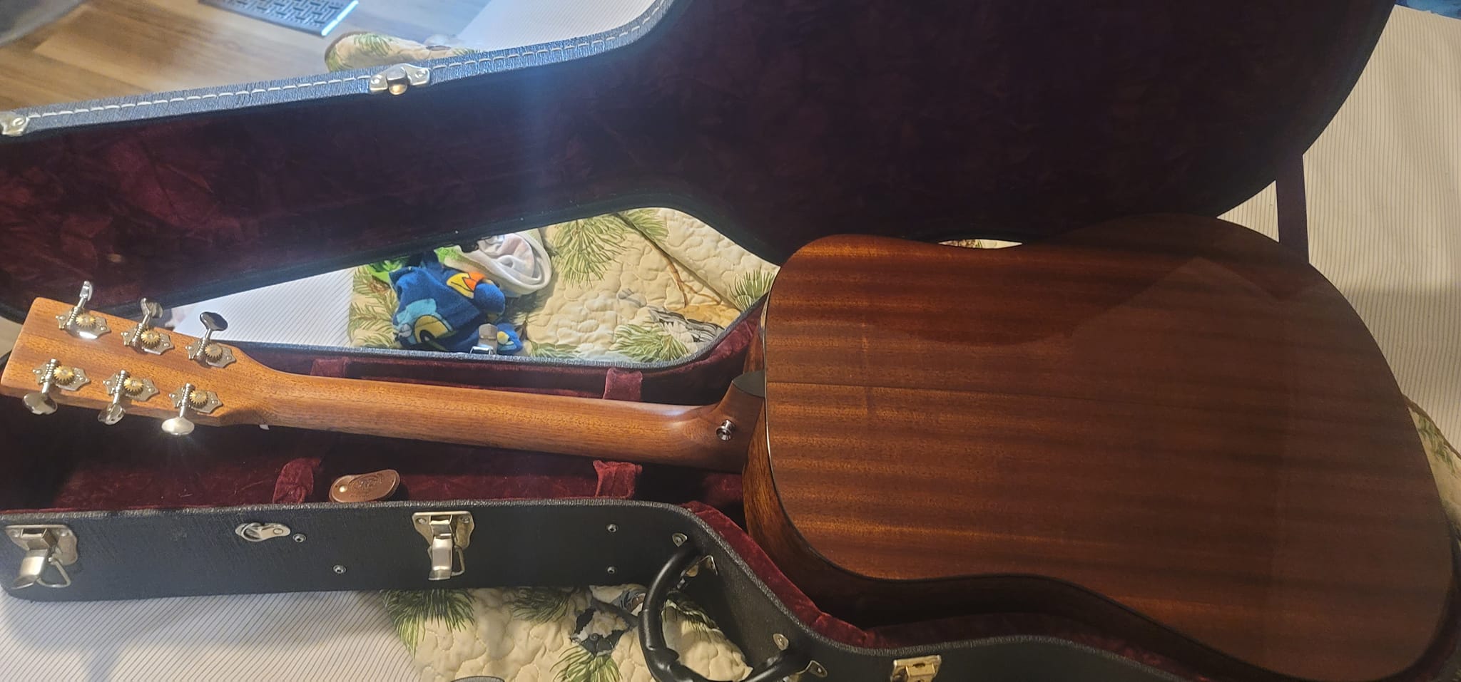 Martin D-15M should come with hard shell case