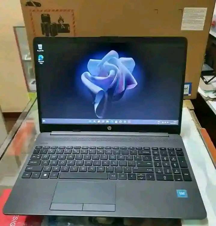 Lephalale TVET College Friends | Student sales Hp laptop R2000 500 GB ...