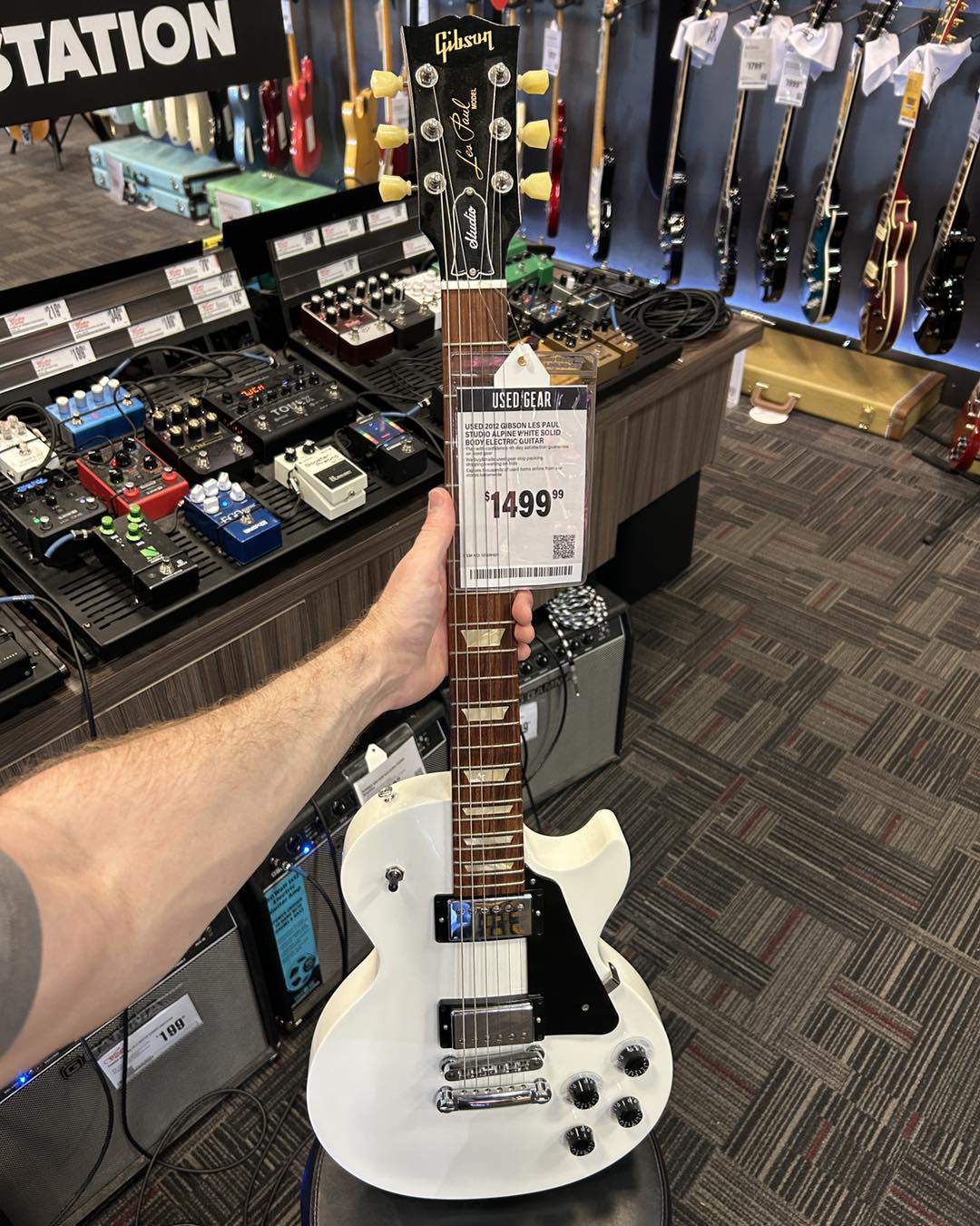 Alpine White Gibson Les Paul Studio with Ebony Fretboard