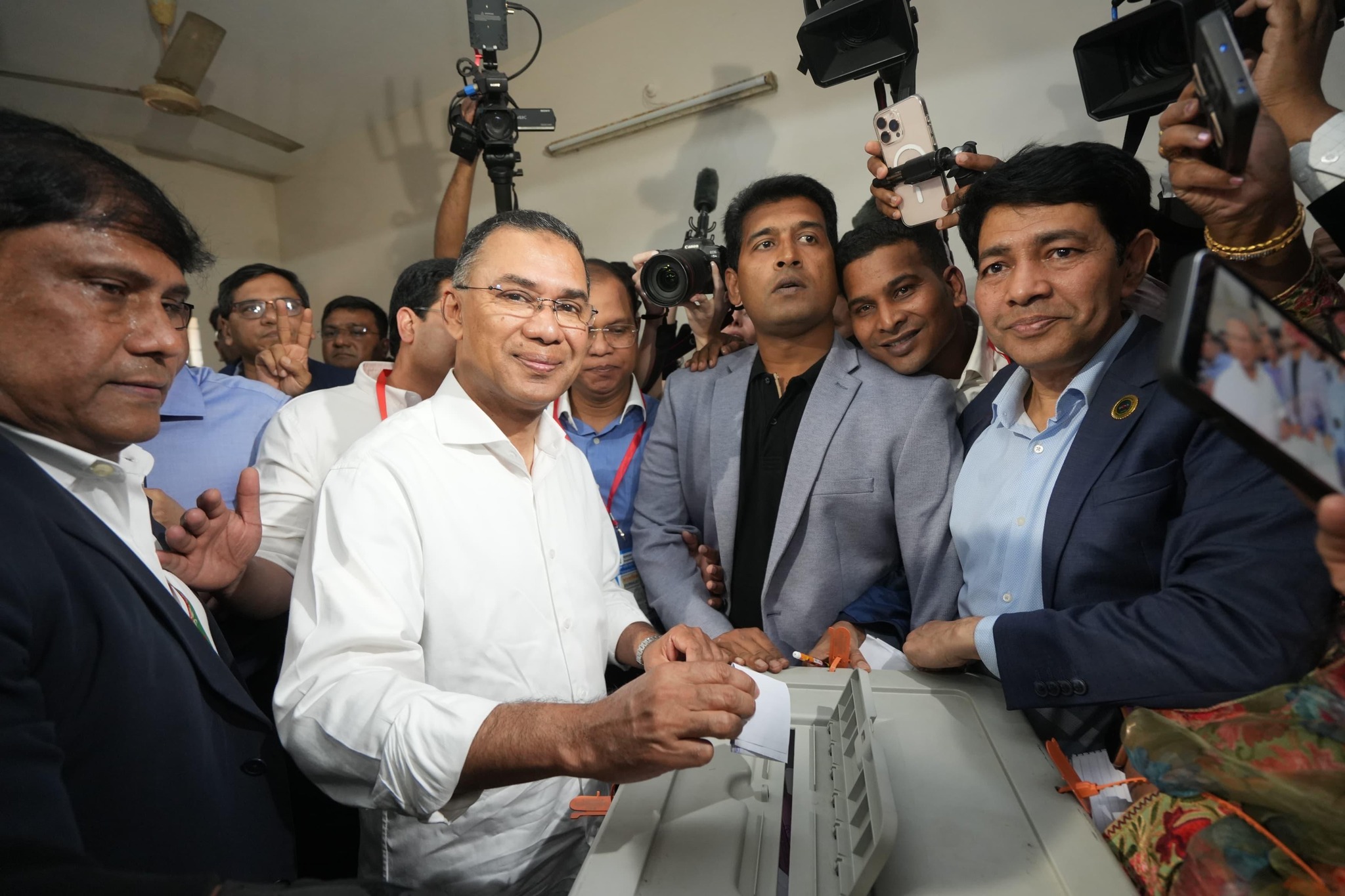 Pakistan - Bangladesh Nationalist Party leader Tarique Rehman casts his ...