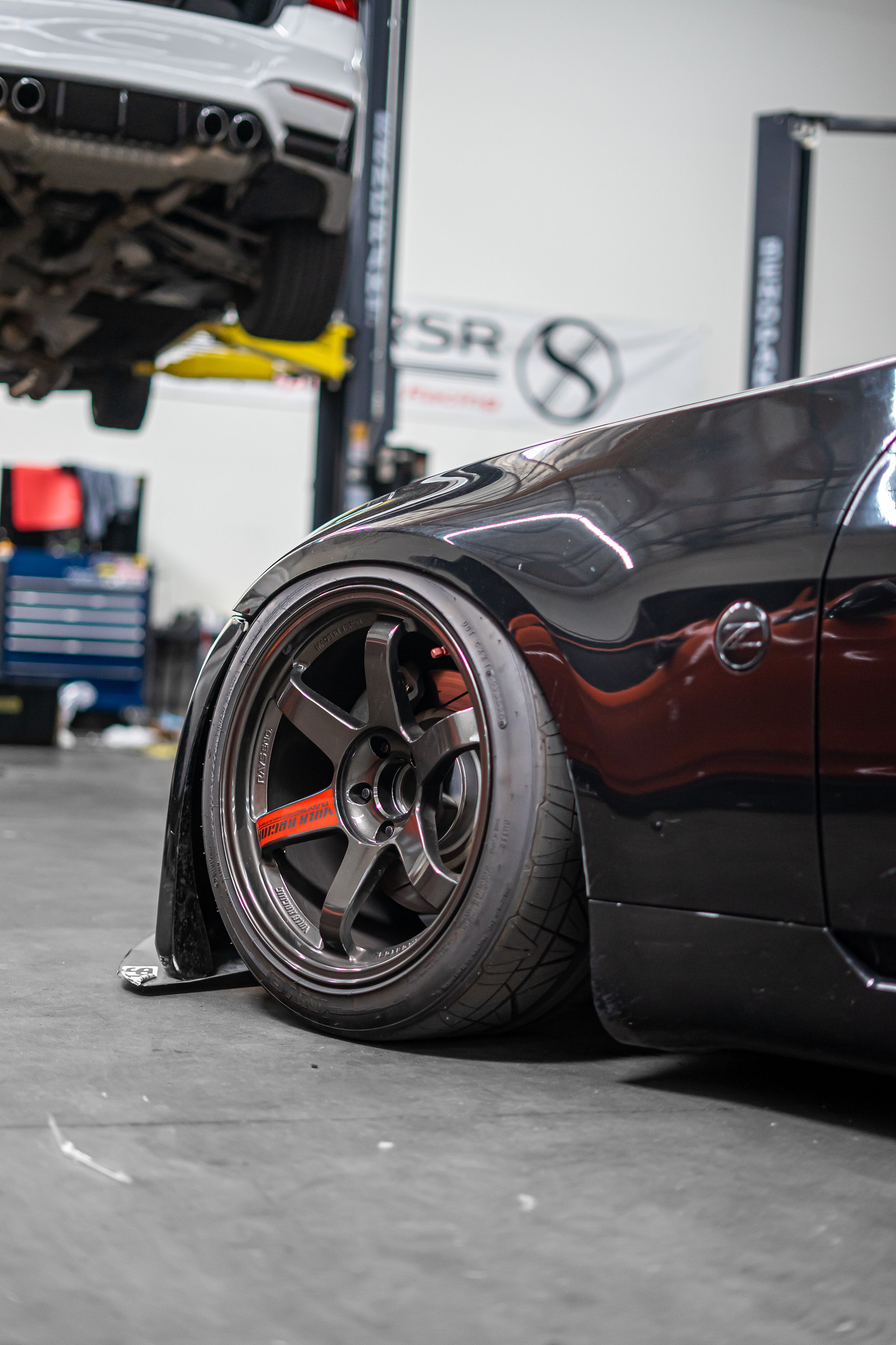 Nissan 350Z Drag Car Build with 4-Point Cage and Air Suspension