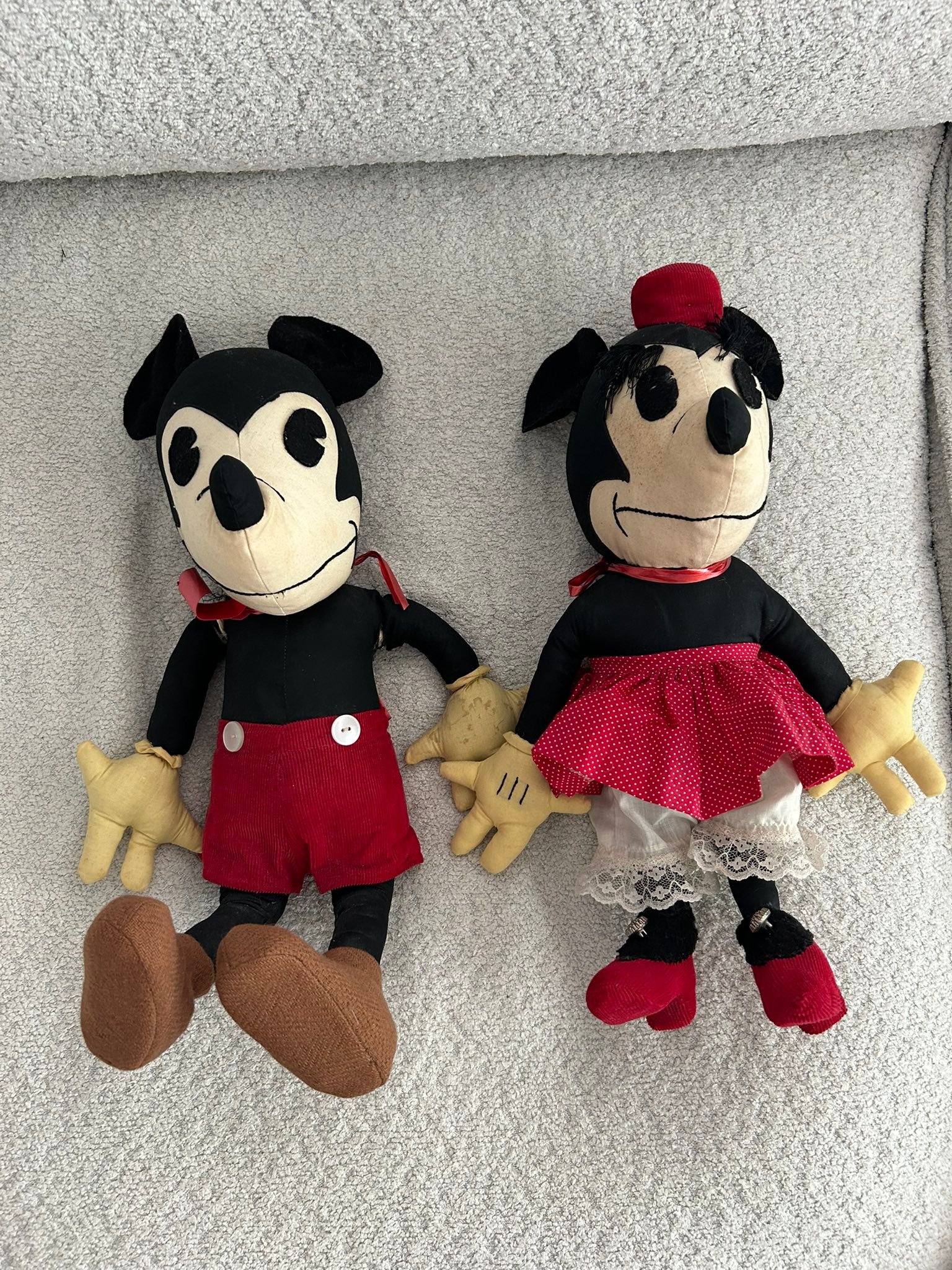 Hello experts! Looking for info on this Minnie. Is she a 1930's