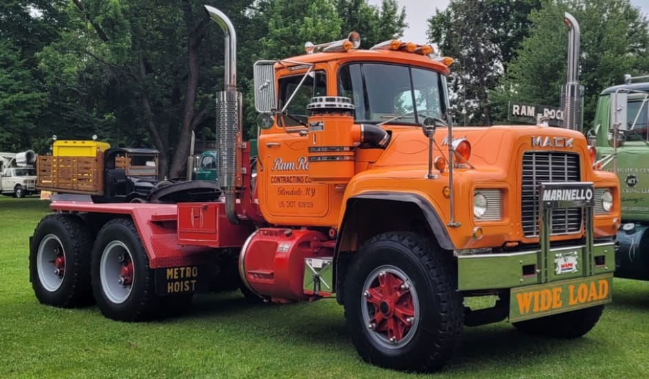 1985 Mack R686SX, Ram Rock Contracting Co. Glendale, NY