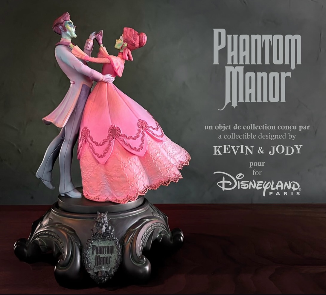 Detailed shots of the new Phantom Manor figure! 🦇