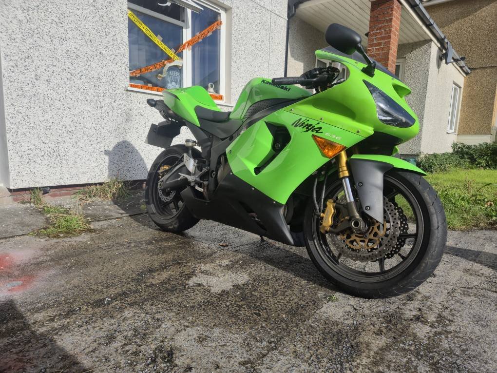 Hey guys managed to pick up an 07 ZX6R took for a brief ride to