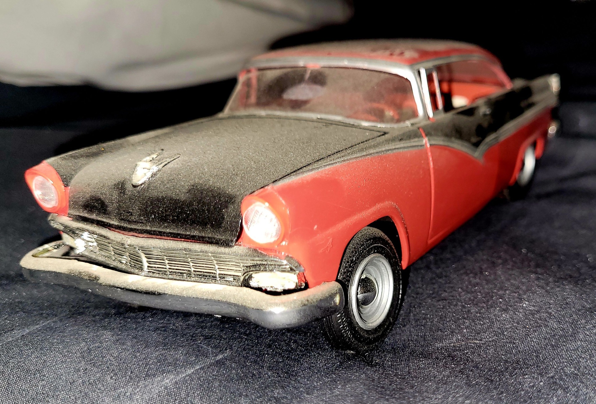 Round2 AMT1308/12 Kit Modélisme 1/25 1956 Ford Victoria Hardtop - Voiture Vintage Multicolore
