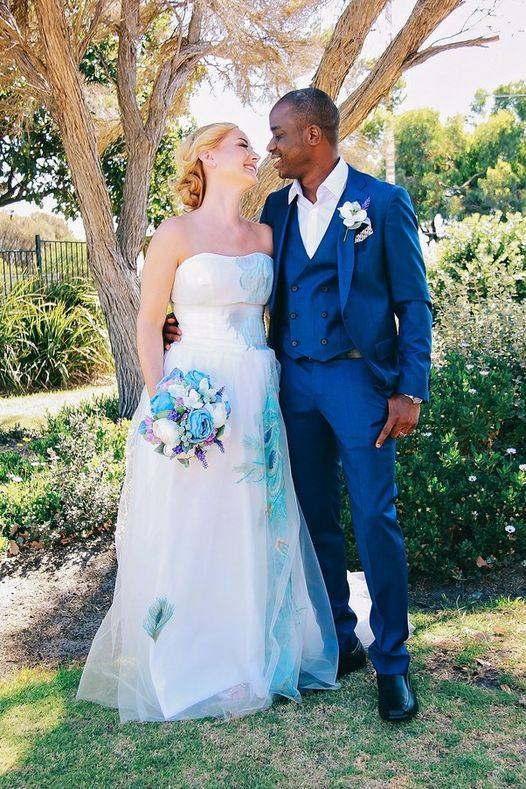 If you've been asked to wear a bridesmaid dress you absolutely dislike, we spoke with a stylist to help you navigate this uncomfortable situation. Here's everything you need to know, including how