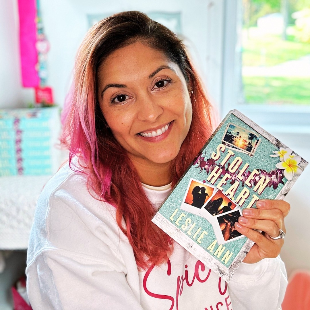 For 𝗔𝗴𝗲 𝗚𝗮𝗽 romance readers. 𝗥𝗲𝗮𝗱 𝗘𝗹𝗶+𝗖𝗮𝗹𝗹𝗶𝗲’𝘀 𝘀𝘁𝗼𝗿𝘆, 𝗔𝗩𝗔𝗜𝗟𝗔𝗕𝗟𝗘 𝗡𝗢𝗪 𝗼𝗻 ...