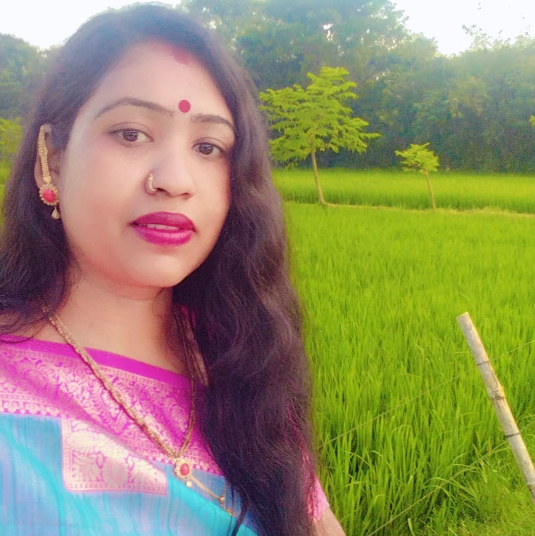 ৮০ দশকের দিনগুলো এখনো সুন্দরবন এলাকার বিয়েতে পাওয়া যায়। বরকে বরণ করে ...