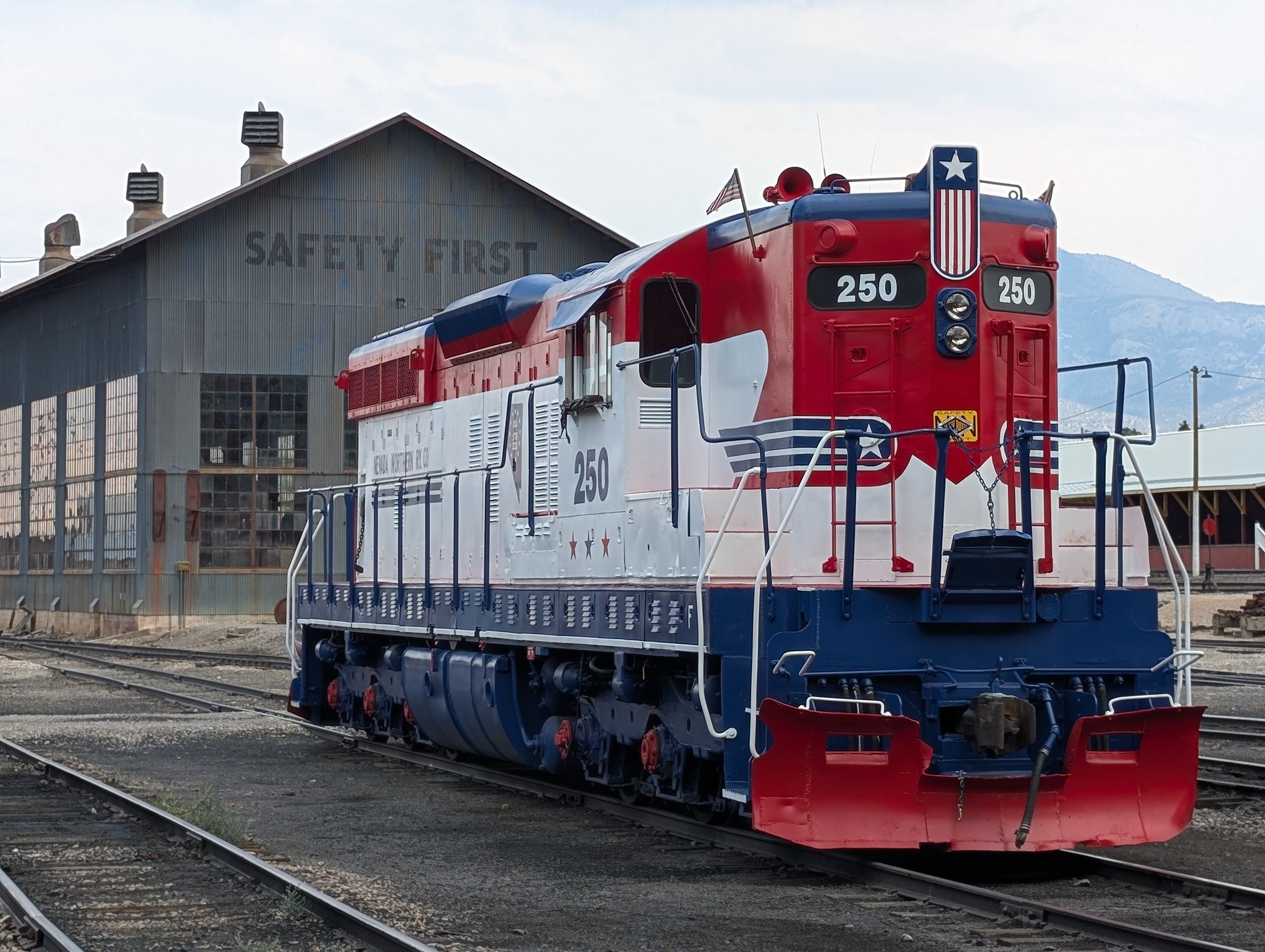 Formerly Southern Pacific Equipment | NNRY 250, formerly SP 4426 is an ...
