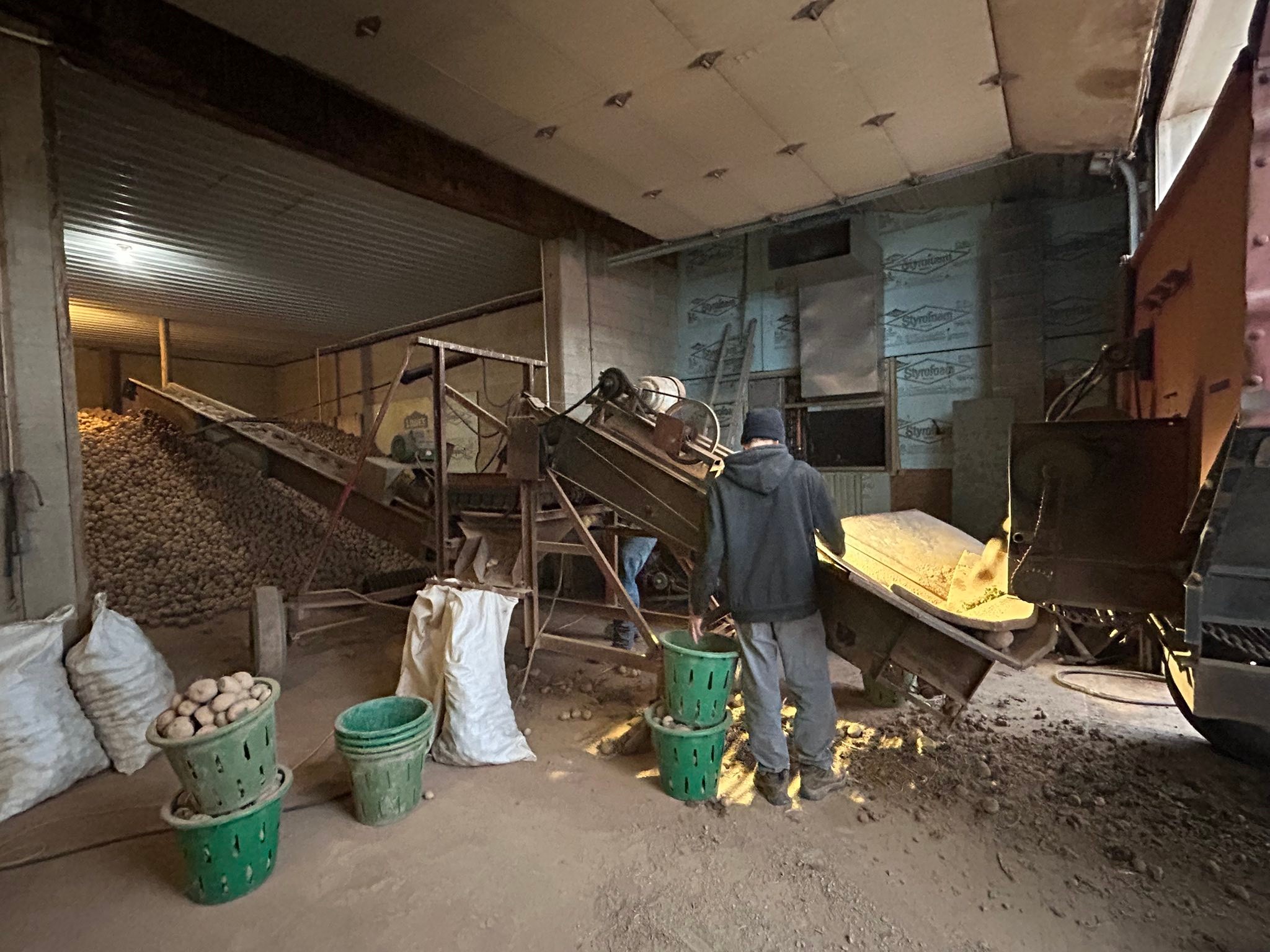 Farmhouse - This “stacker” is used to transport the spuds from the ...