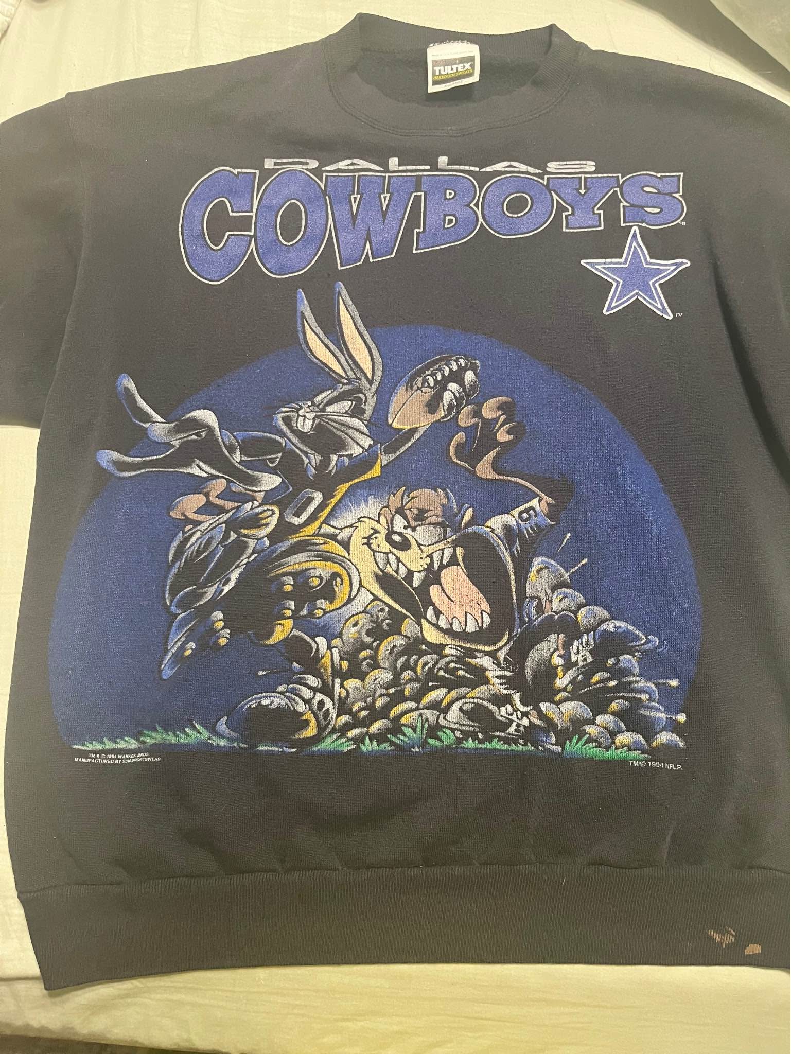 Taz Looney Tunes Dallas Cowboys vintage XL TULTEX sweatshirt. Made 