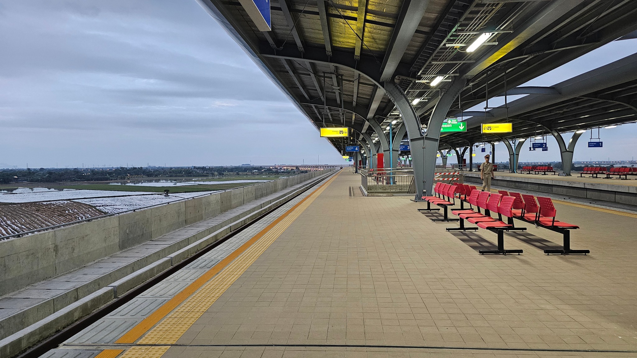 Apple Train - เปิดแล้ว สถานีรถไฟ 2 (ท่าวุ้ง)... | Facebook
