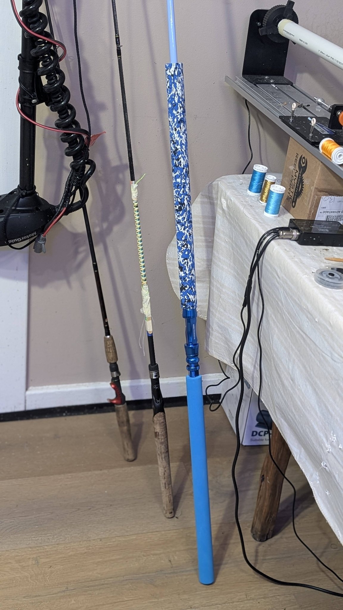 dark blue fishing rod color combos HIHELO Reel and Combo Fishing Rod and Reel Carbon Fiber Telescopic Fishing Pole with Reel Combo Kit for Beginners Fishing Rod (Color : Brass, Size : 2.4M) hand retrieve to match your angling preferences Melton Tackle Deep Drop 5080