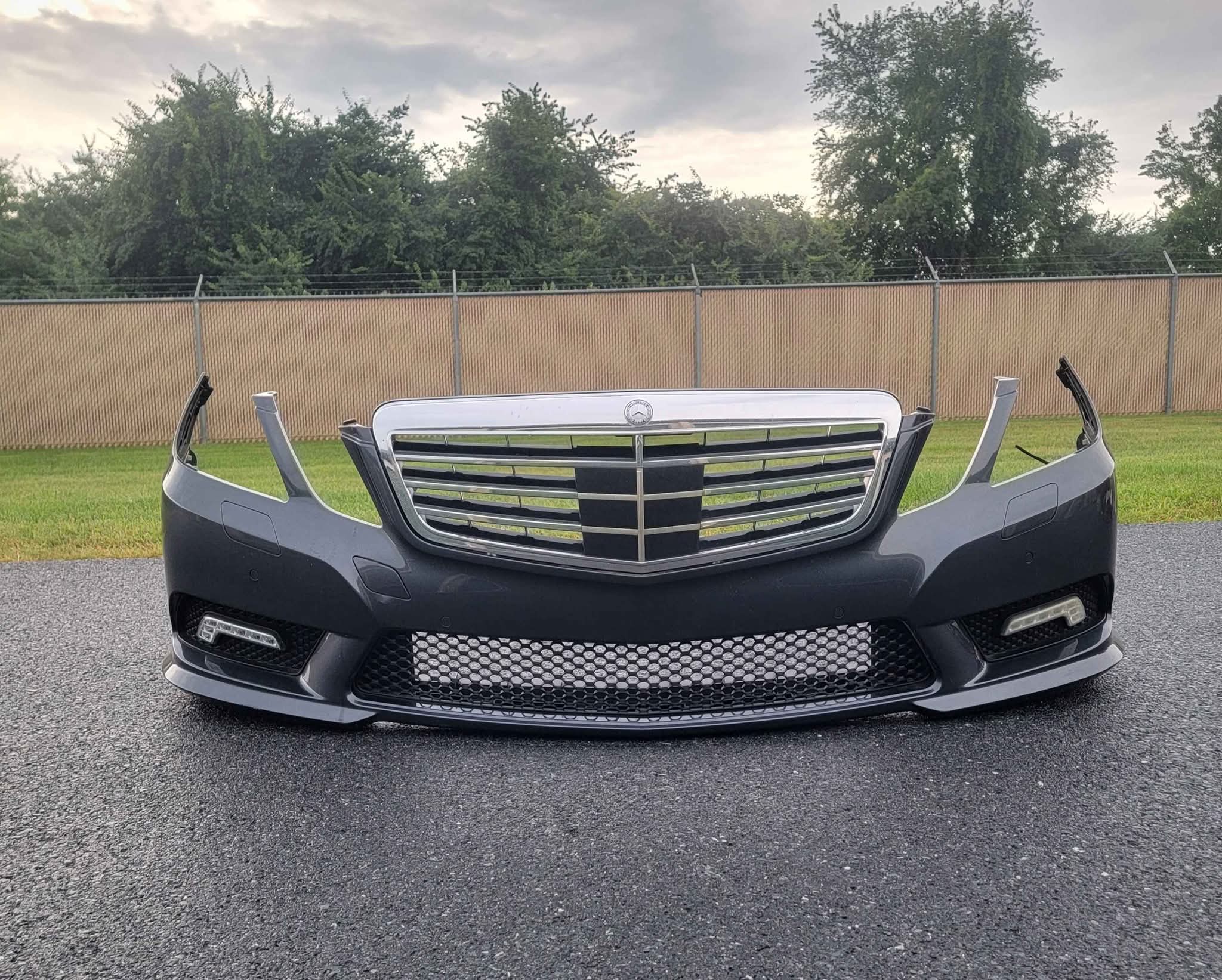 FZJDSD Black Driver Side Bottom Perforated Madagascar