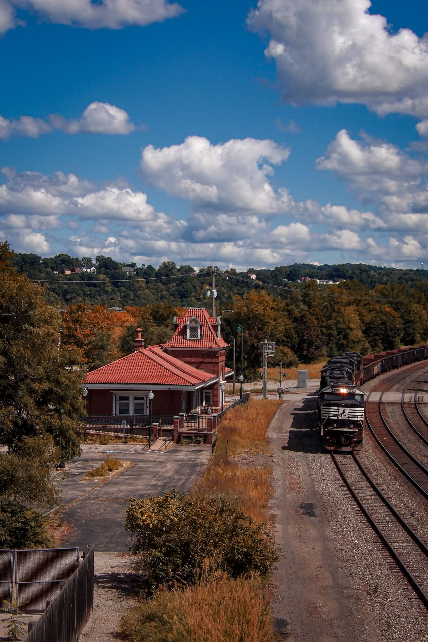 I took these on 6/13/2025. CSXT514 (CW44AH) - CSX YN2 and CSXT1852