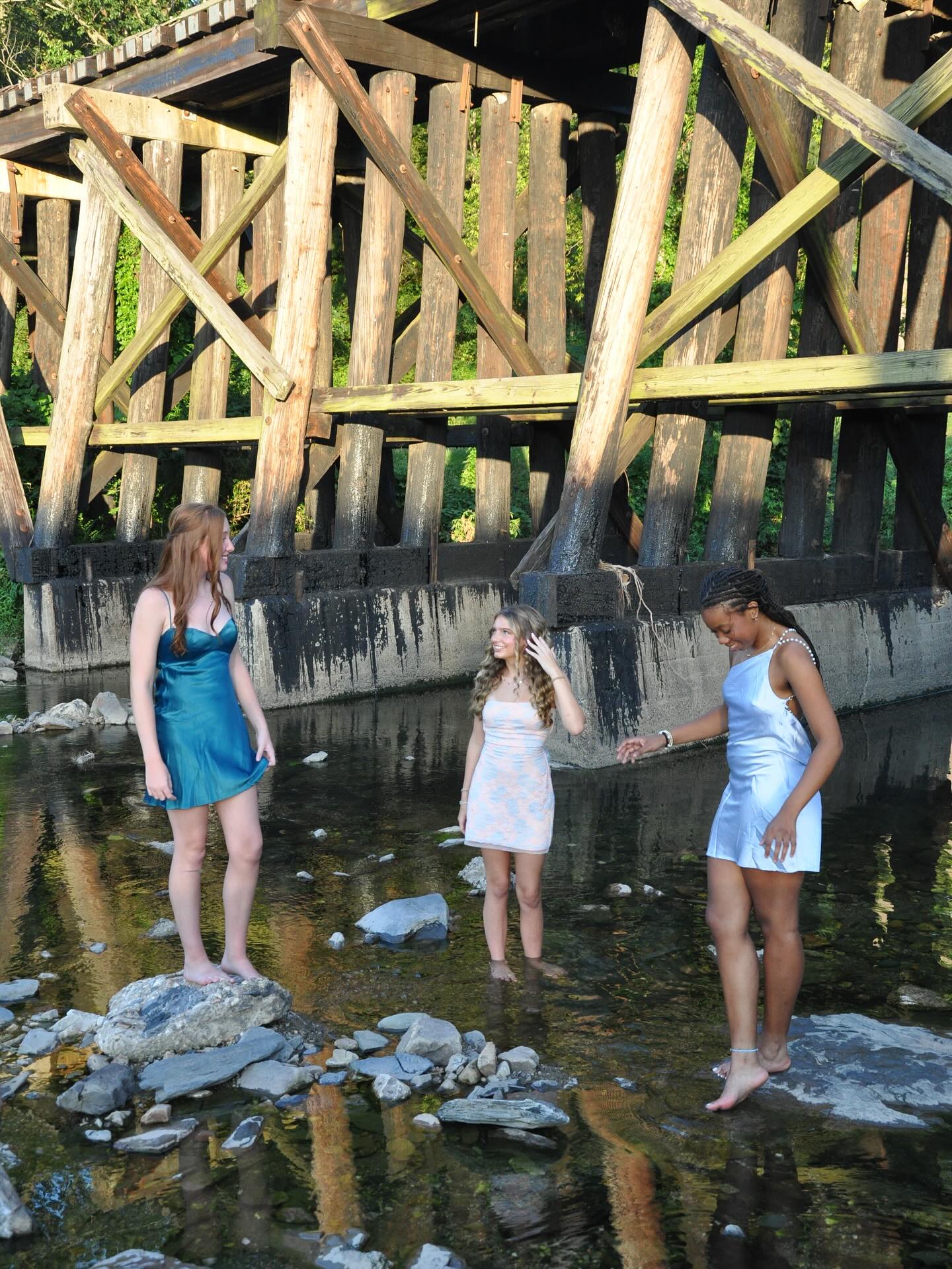 formal dress shops in hot springs arkansas There's a New shop called Toast to the Dress LLC located Uptown Mall AR. Open August 30th from 10AM-6PM! We do suits too. ❤️ 4093