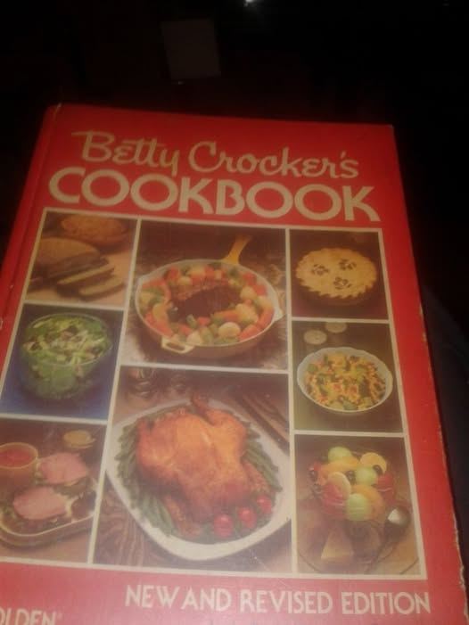 Betty Crocker's New Christmas Cookbook - Good Condition, Hardcover, Holiday Recipes