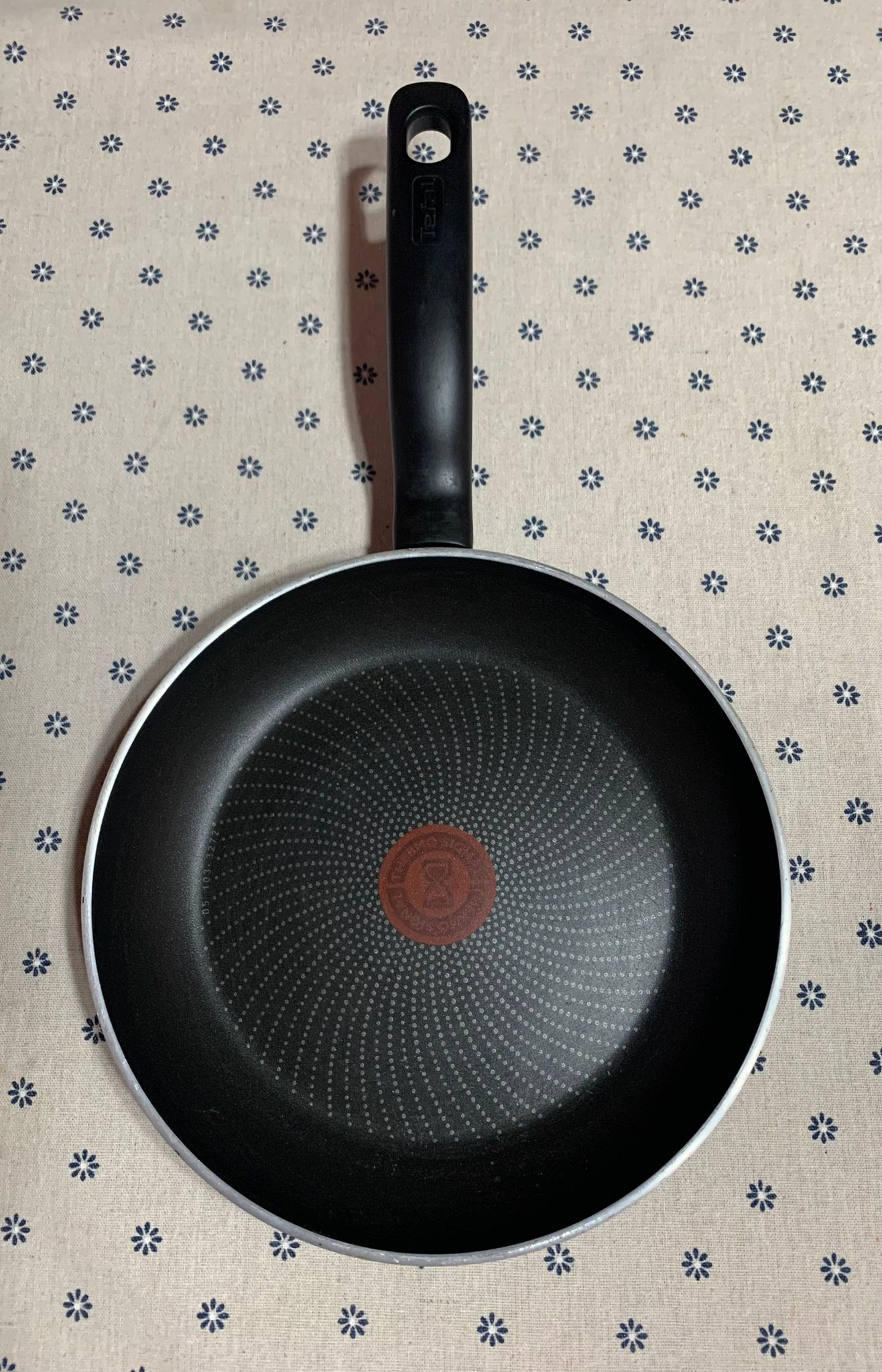 Tefal Ingenio Neo French Roast cookware set, model L16699