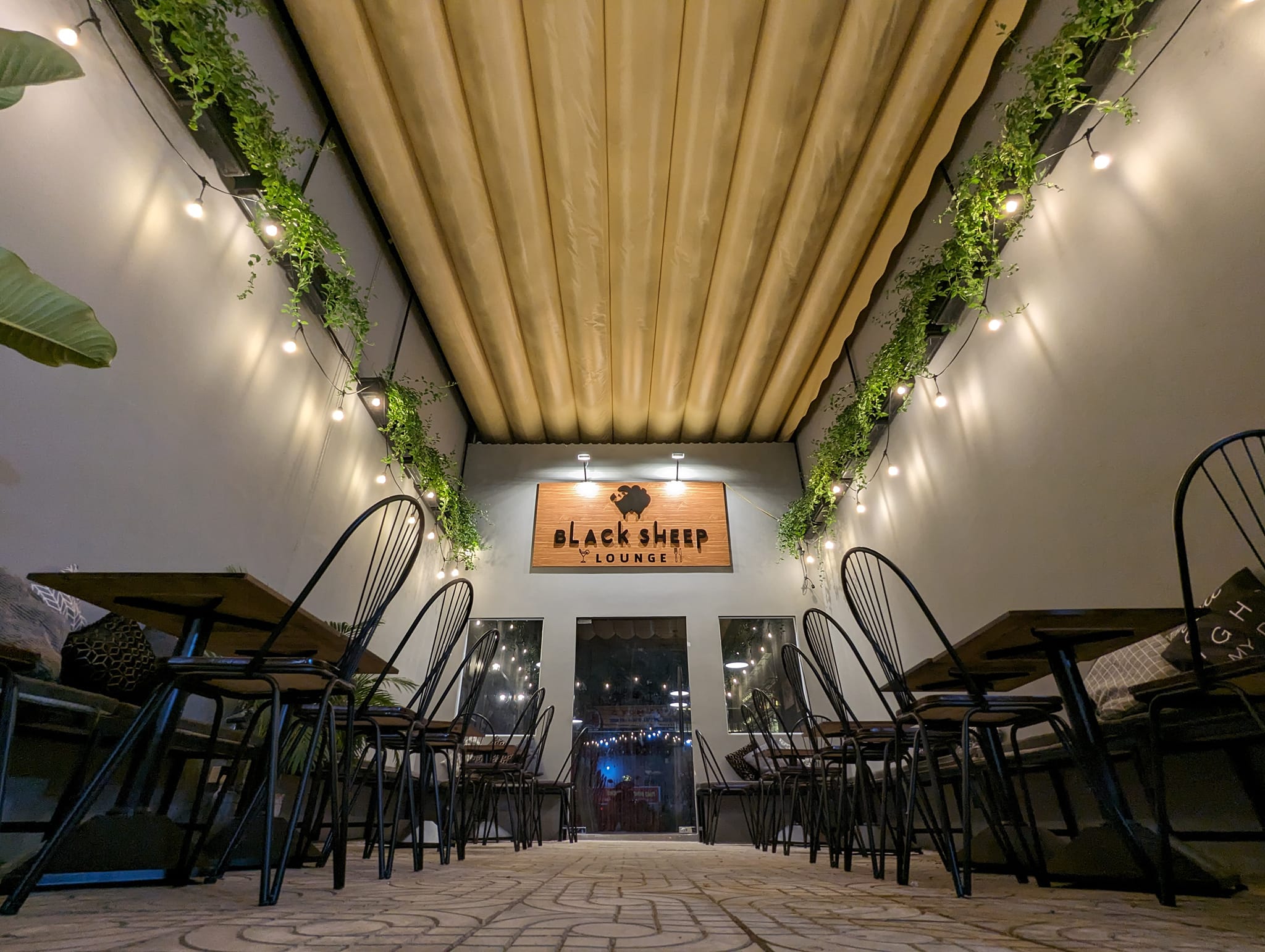 black-sheep-cafe-and-lounge-cao-l-nh