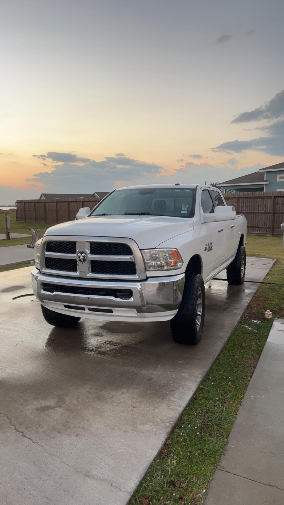 Ram 2500 4x4 Group | Pic for attention | Facebook