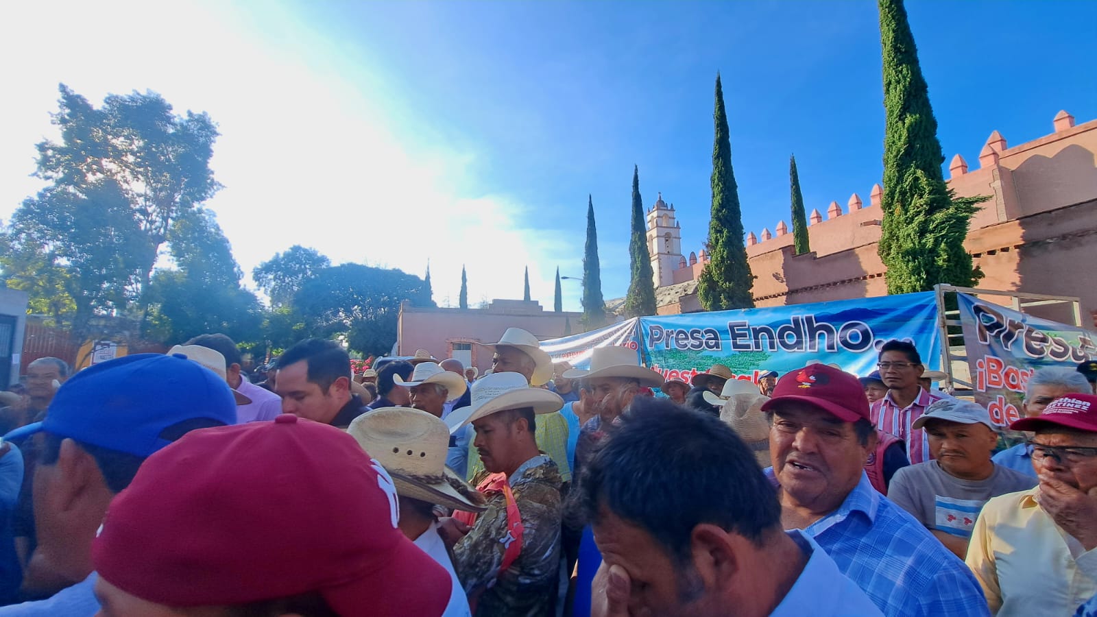 Santa Ana Ahuehuepan... - Santa Ana Ahuehuepan Tierra Bendita