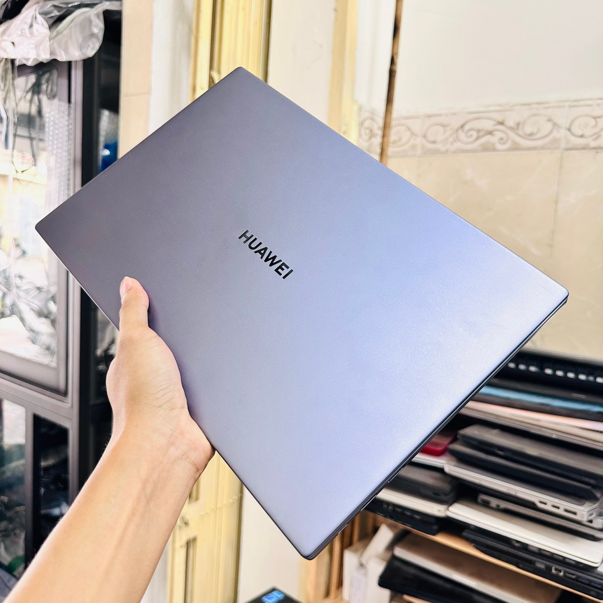 HUAWEI ▪️CPU : AMD Ryzen 5 3500U ▪️VGA : AMD Radeon™ Vega 8