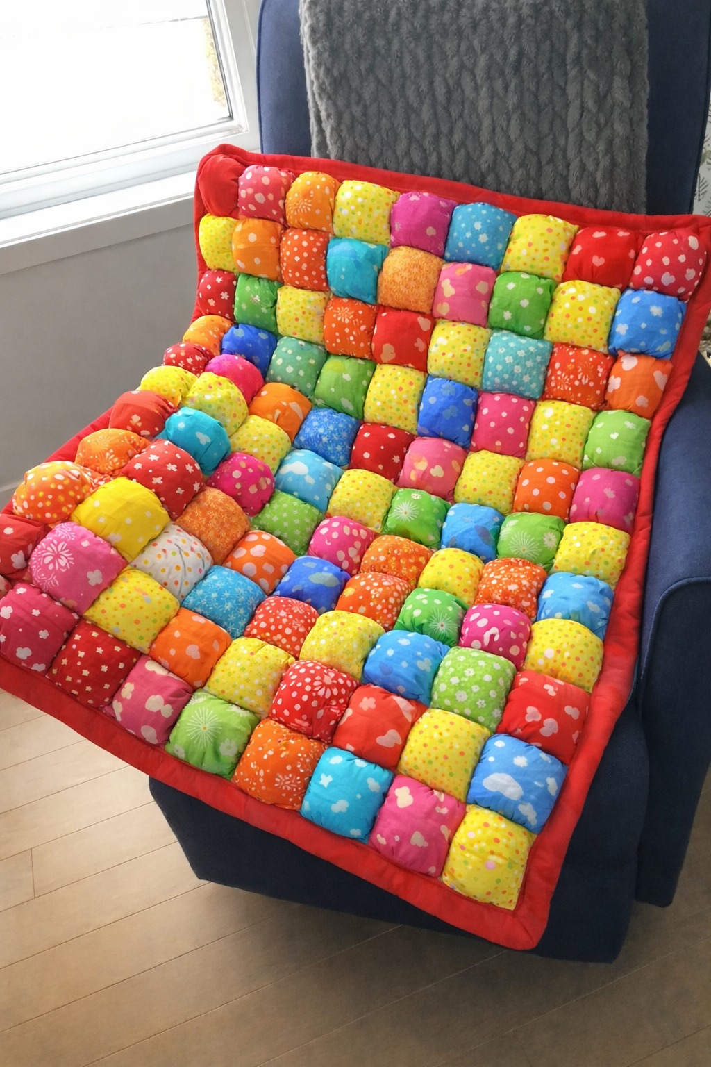 Handmade vintage clown wall hanging quilt features a central