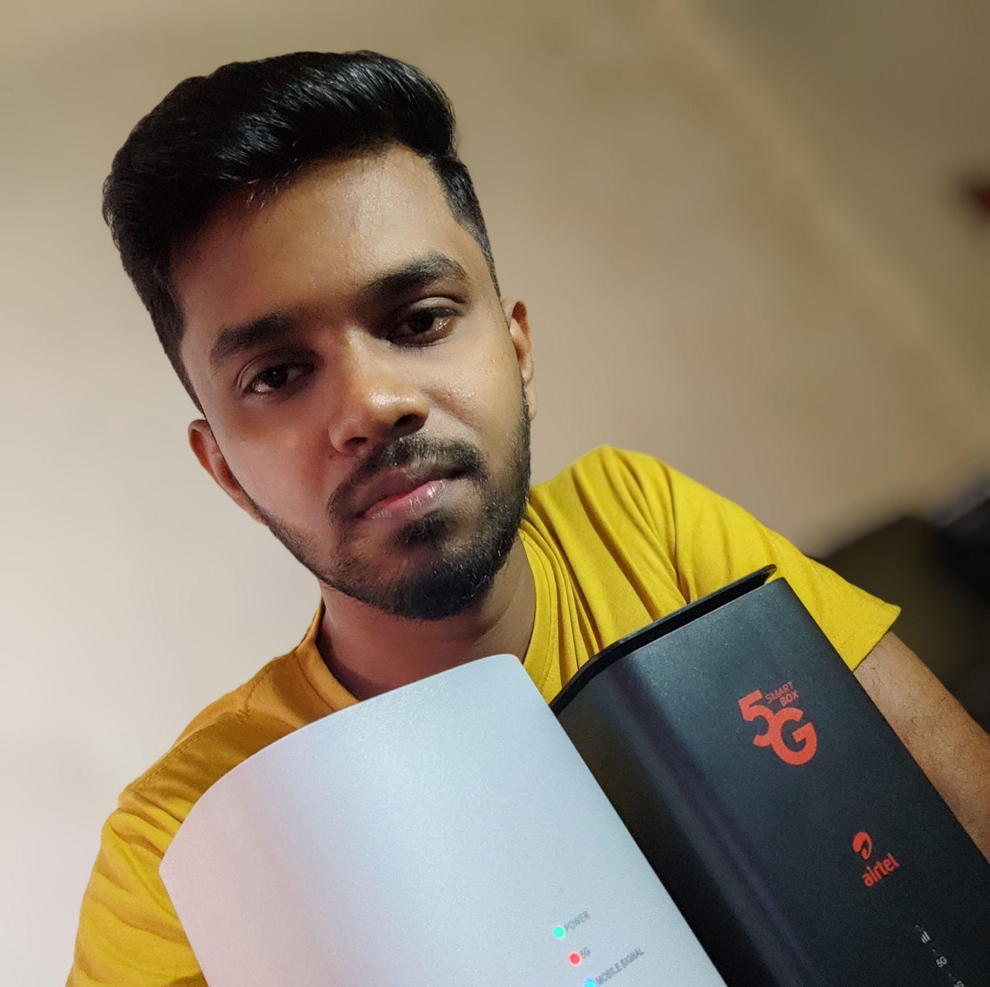 Huawei Soyealink B628-350 Router එකයි SLT ල දෙන ZLT S10 Router එකයි ...