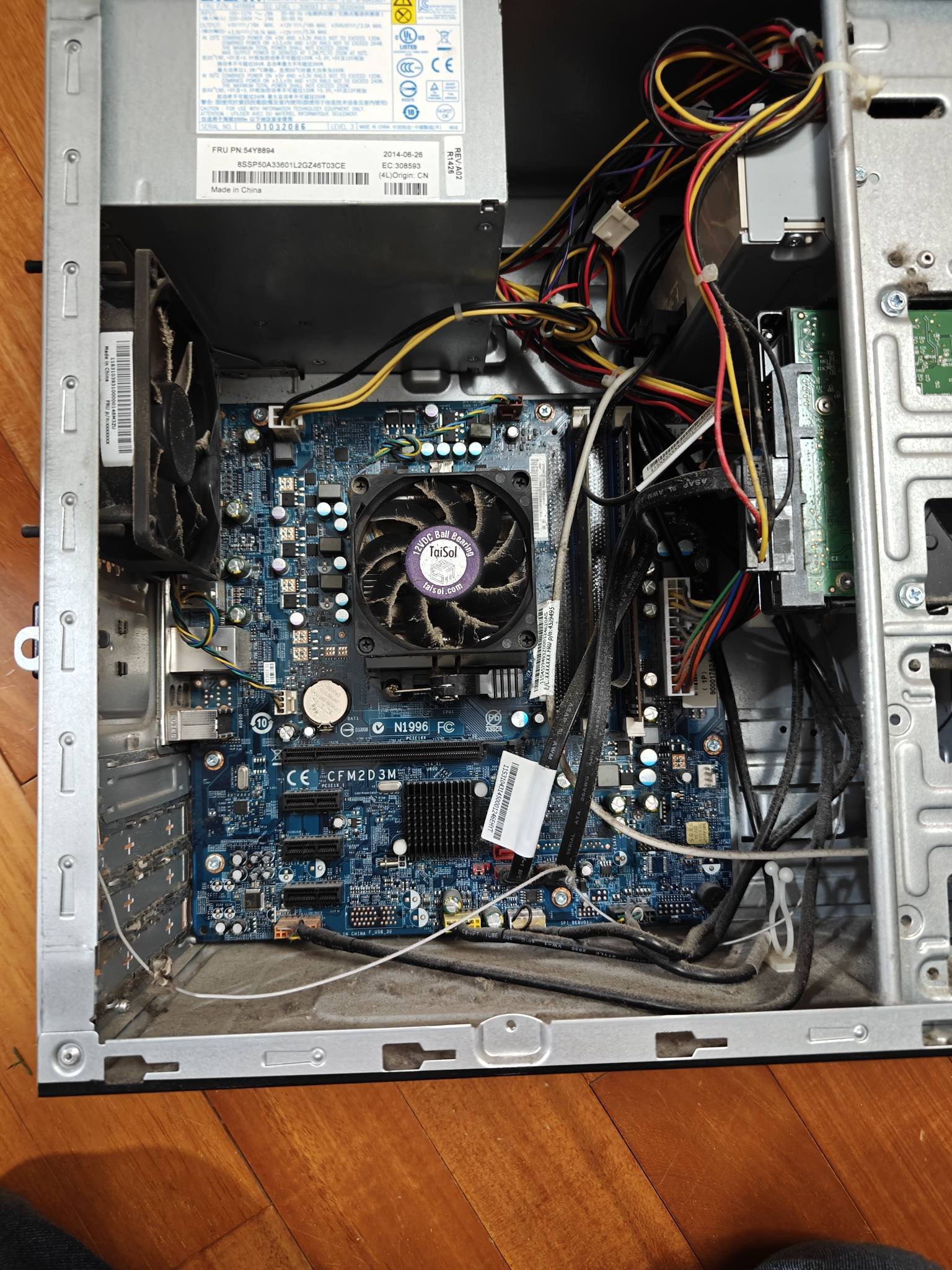Went home for Christmas, seen my mom using her desktop.... Hard sigh