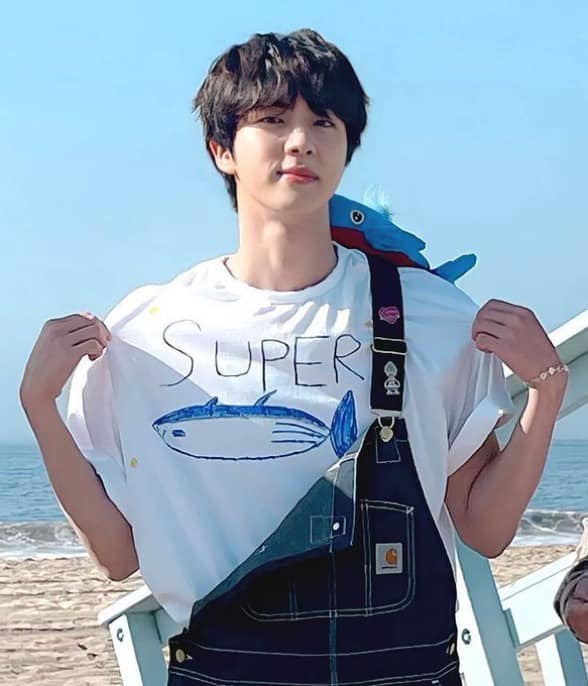 🎬 BTS #JIN's 'SUPER TUNA Extended Ver.' OUT NOW! 💜