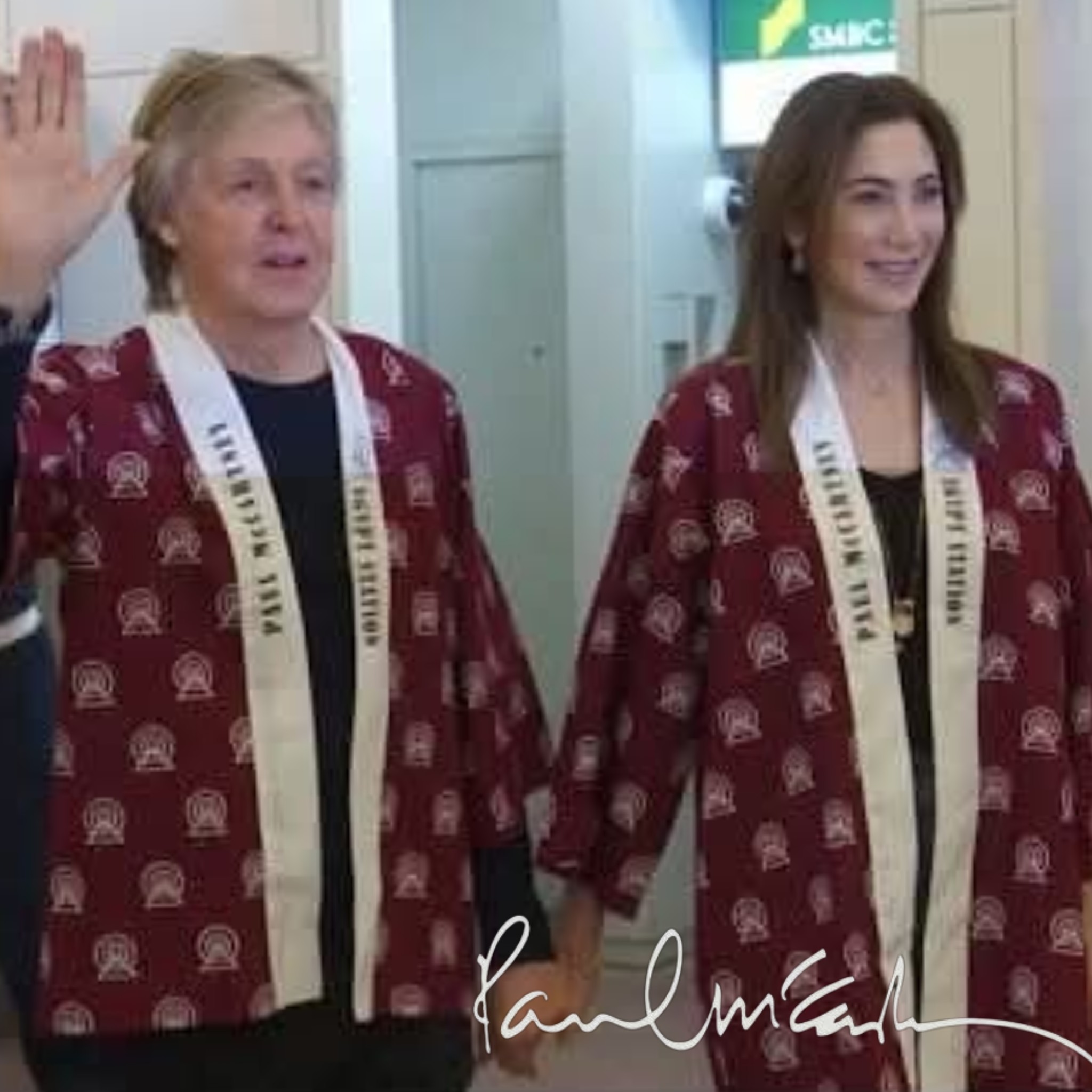 paulmccartney in #japan #soundcheck , #dj