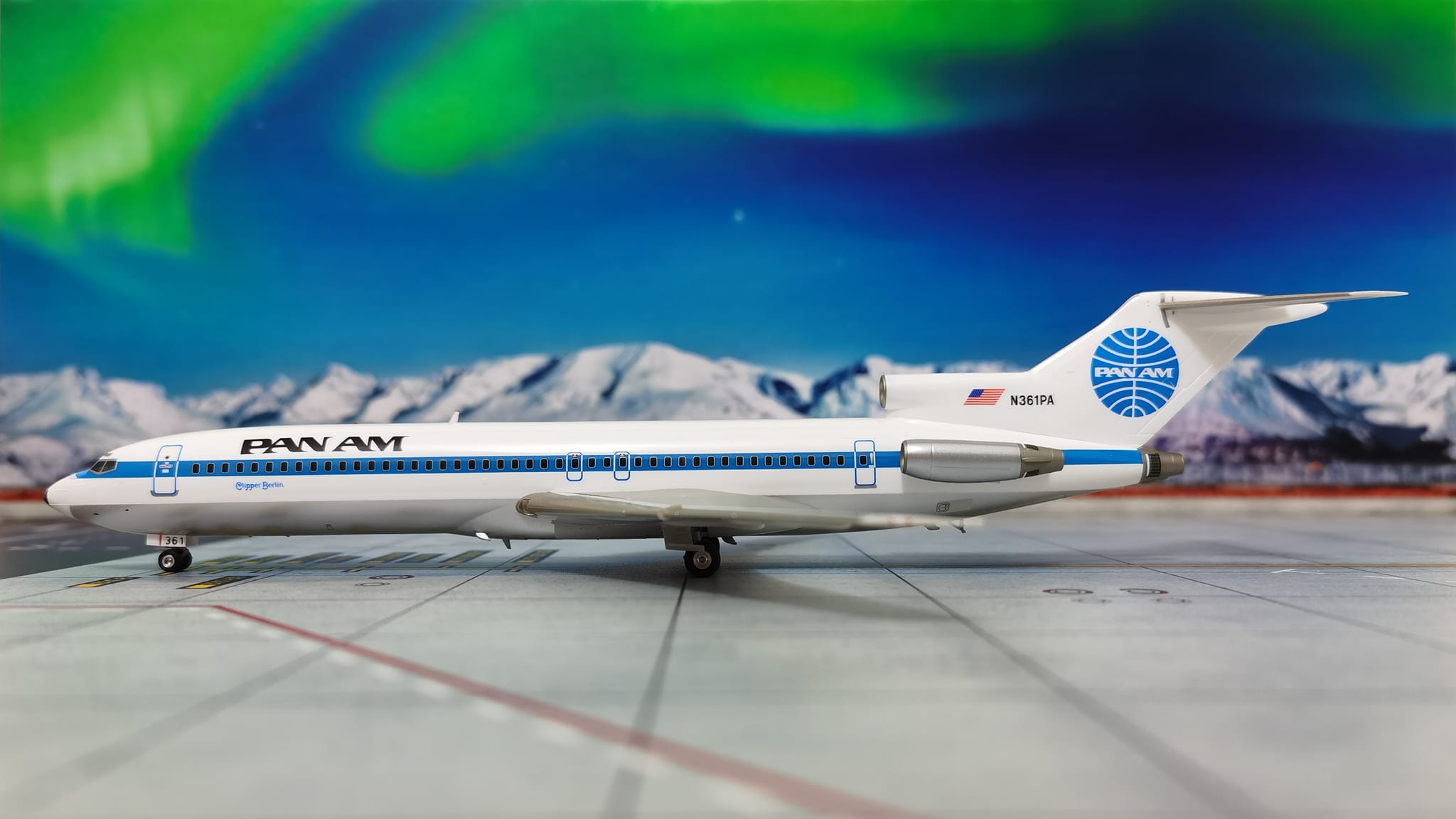 Pan Am A300 model in 1:400 scale from Herpa
