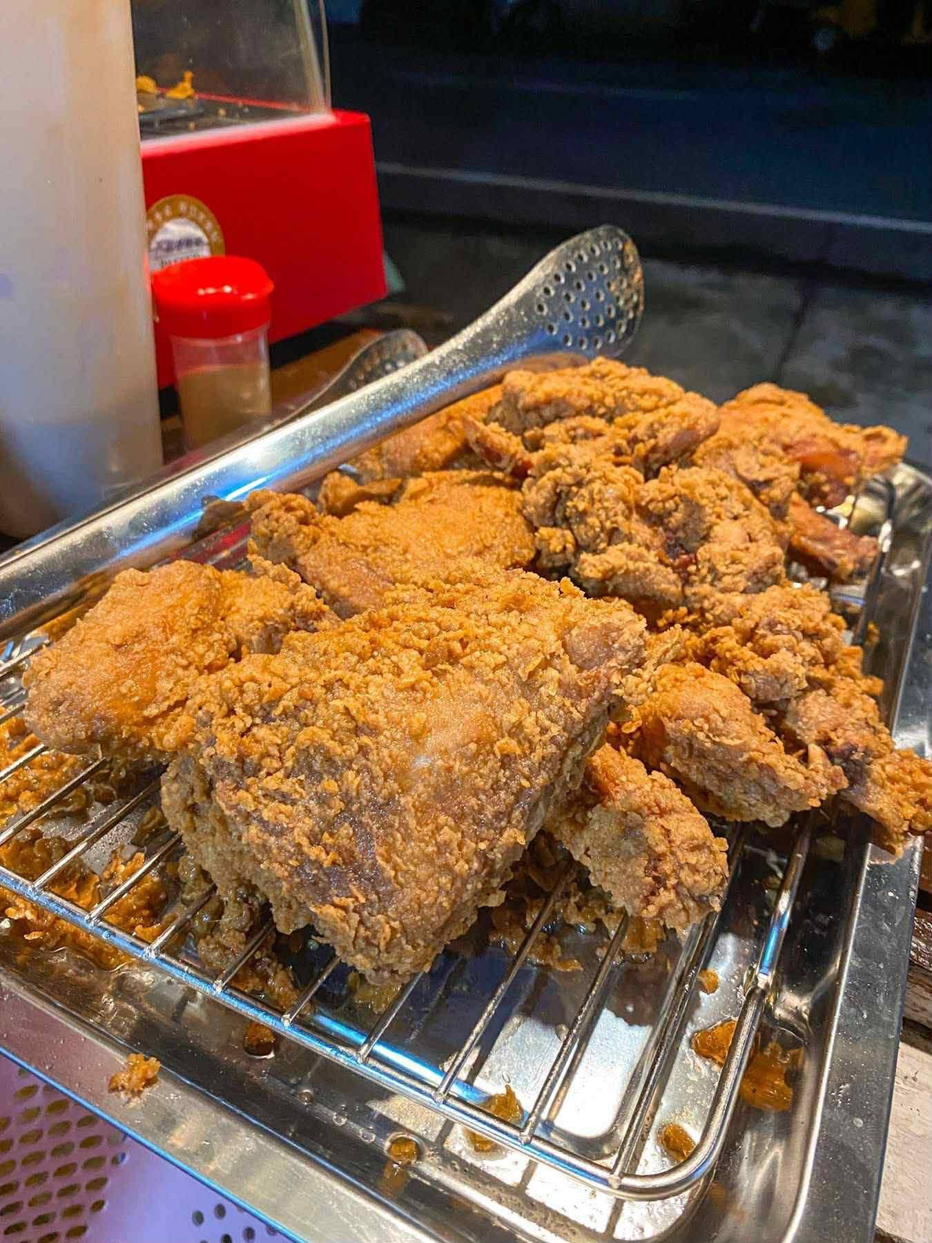 Manong Kyle's Fried Chicken | Puerto Galera