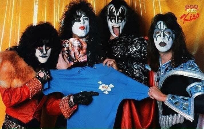Black - #KISStory 05 de Outubro de 1980 KISS levava sua UNMASKED TOUR ...