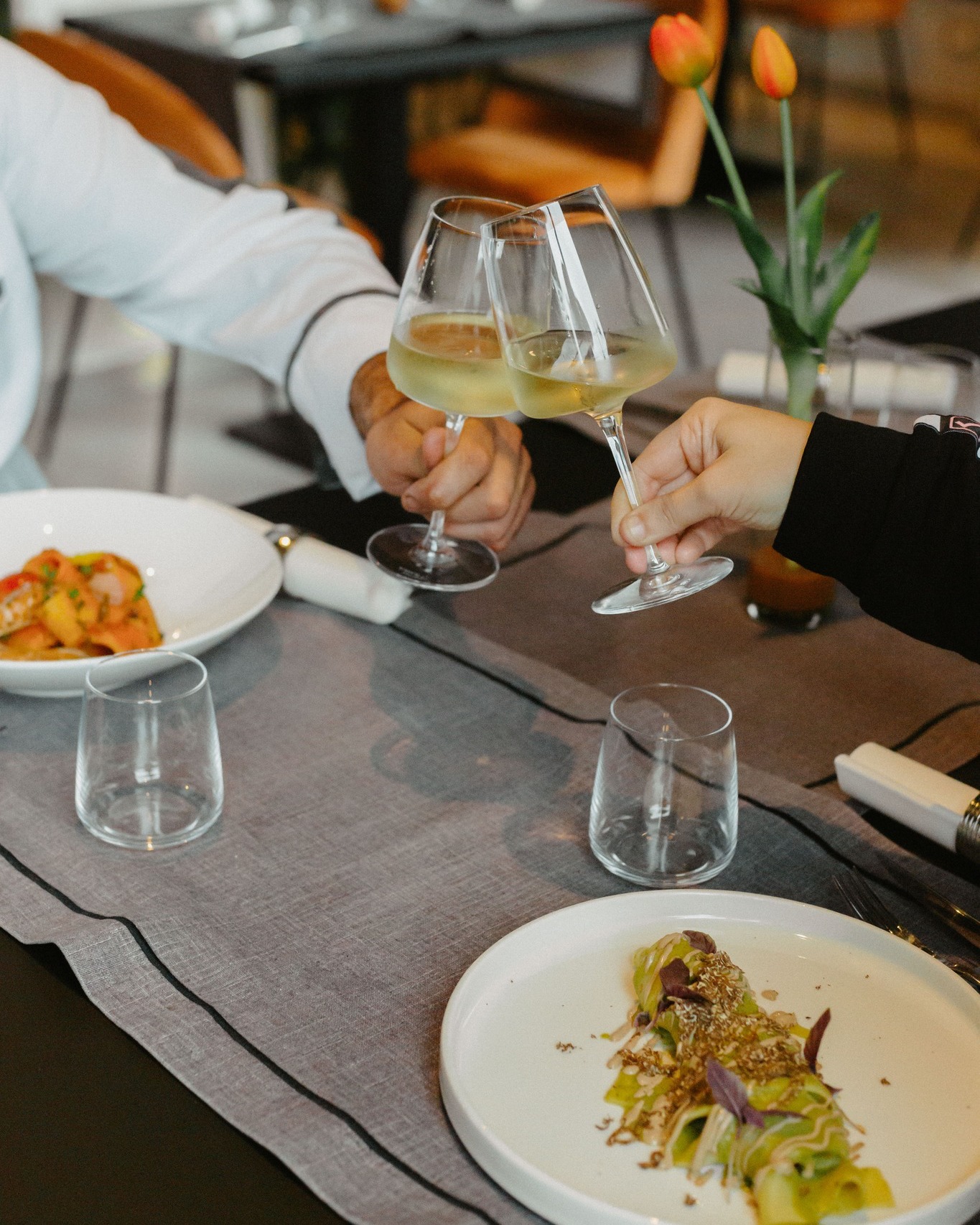 🍽️ A 'Le Origini', Ogni Pasto è un... - Le Origini Restaurant