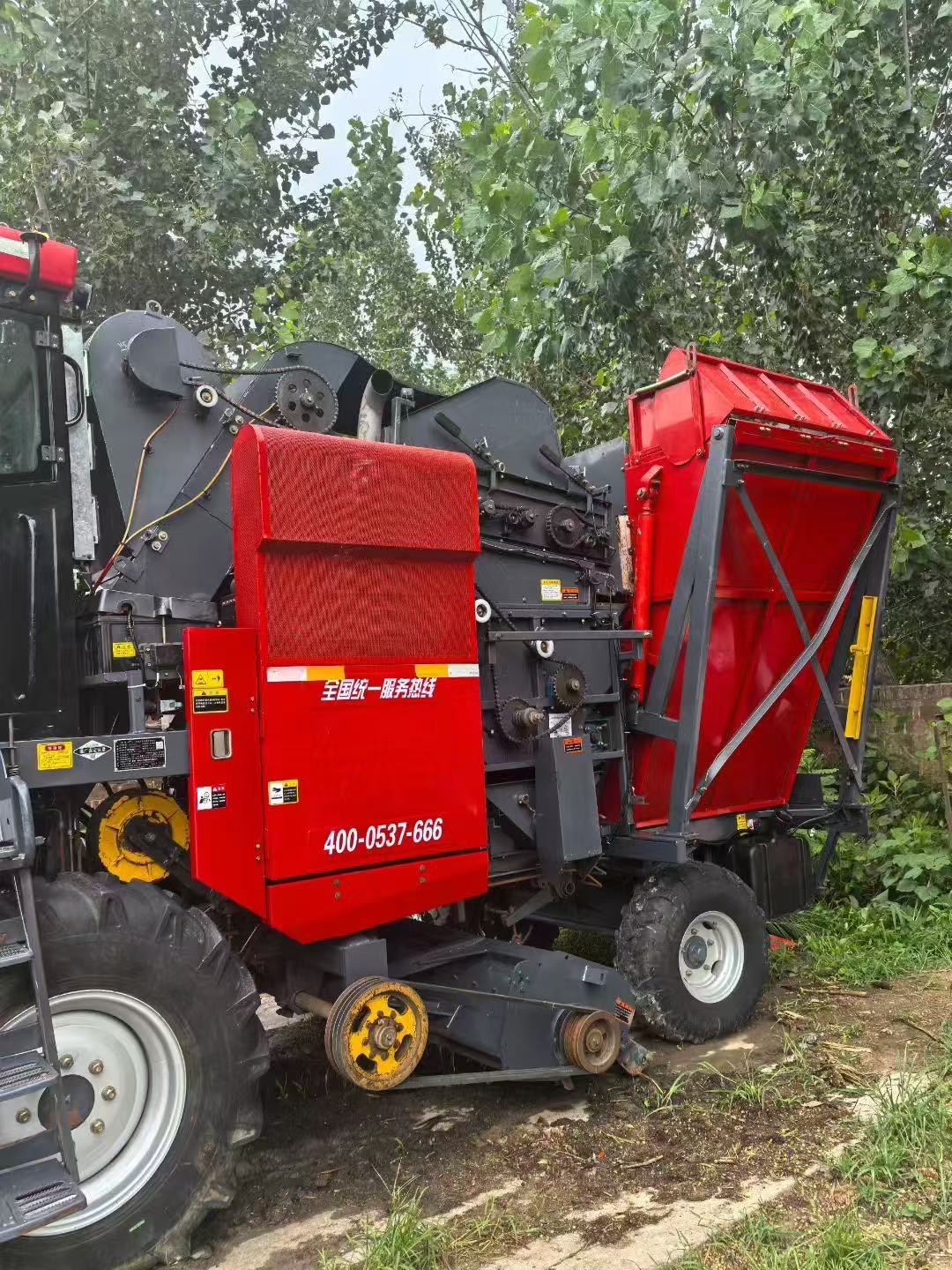 We are selling 2022 DAFANG corn harvesters; the number of