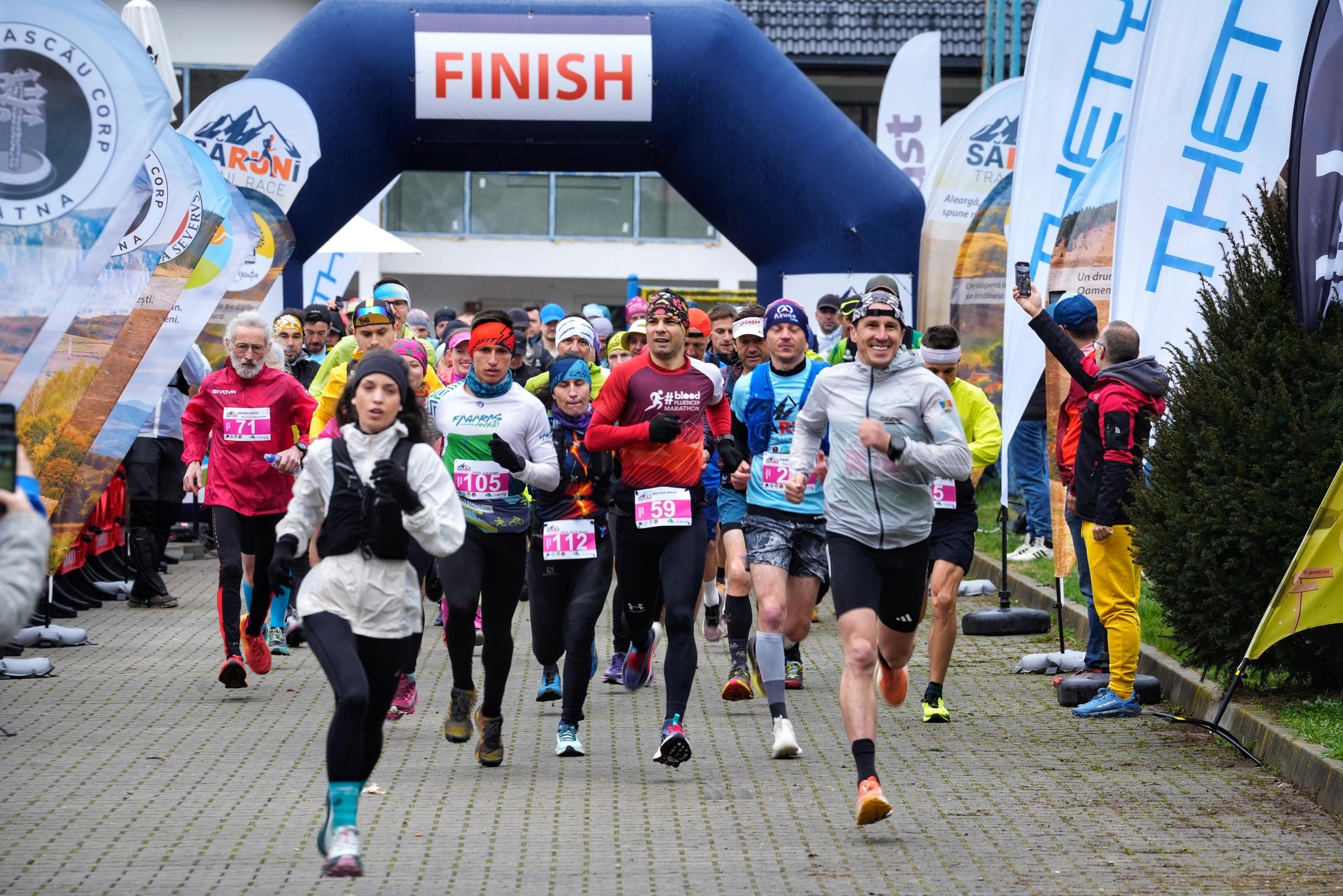 SĂ RUN I | Zlatna