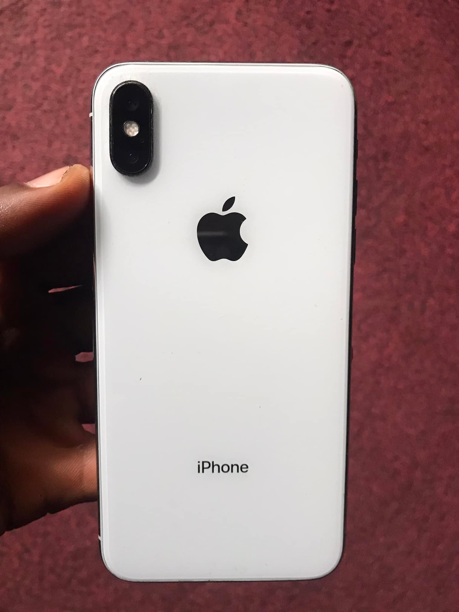 IPhone xs with 256gb storage with very clear cameras call or