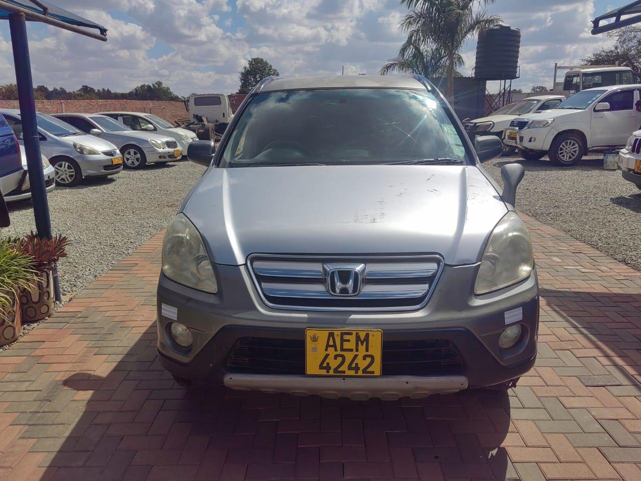 Call 0781818600 HONDA CRV RD6 Very good condition Virgin engine