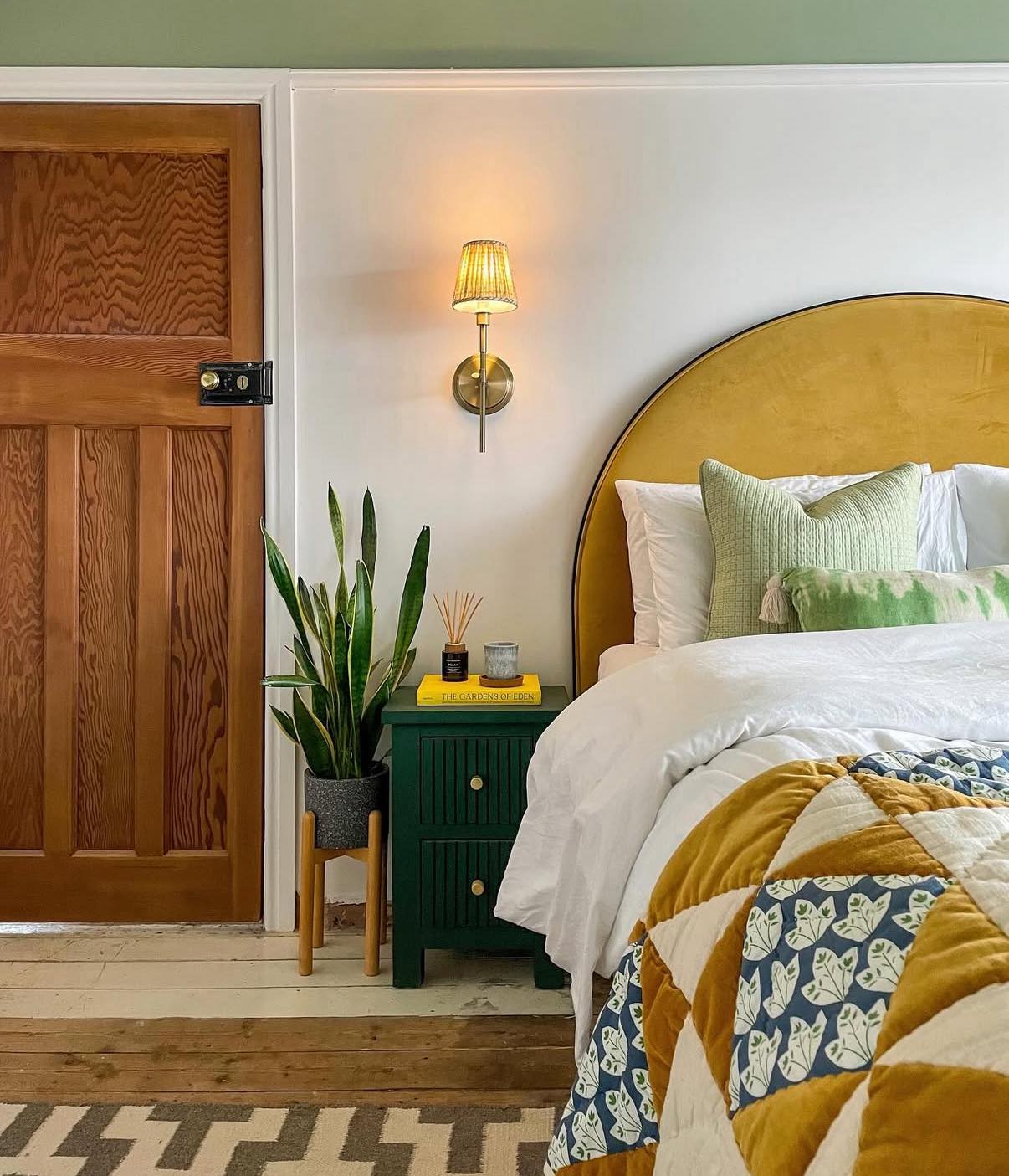 Shelleycarline - Having a look at some bedroom inspo whilst chilling on ...