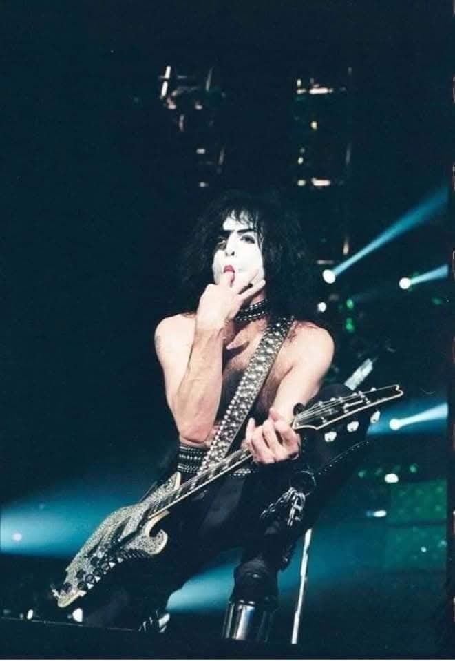 Black - #KISStory: 21 de Outubro de 1996 ALIVE WORLDWIDE REUNION TOUR ...