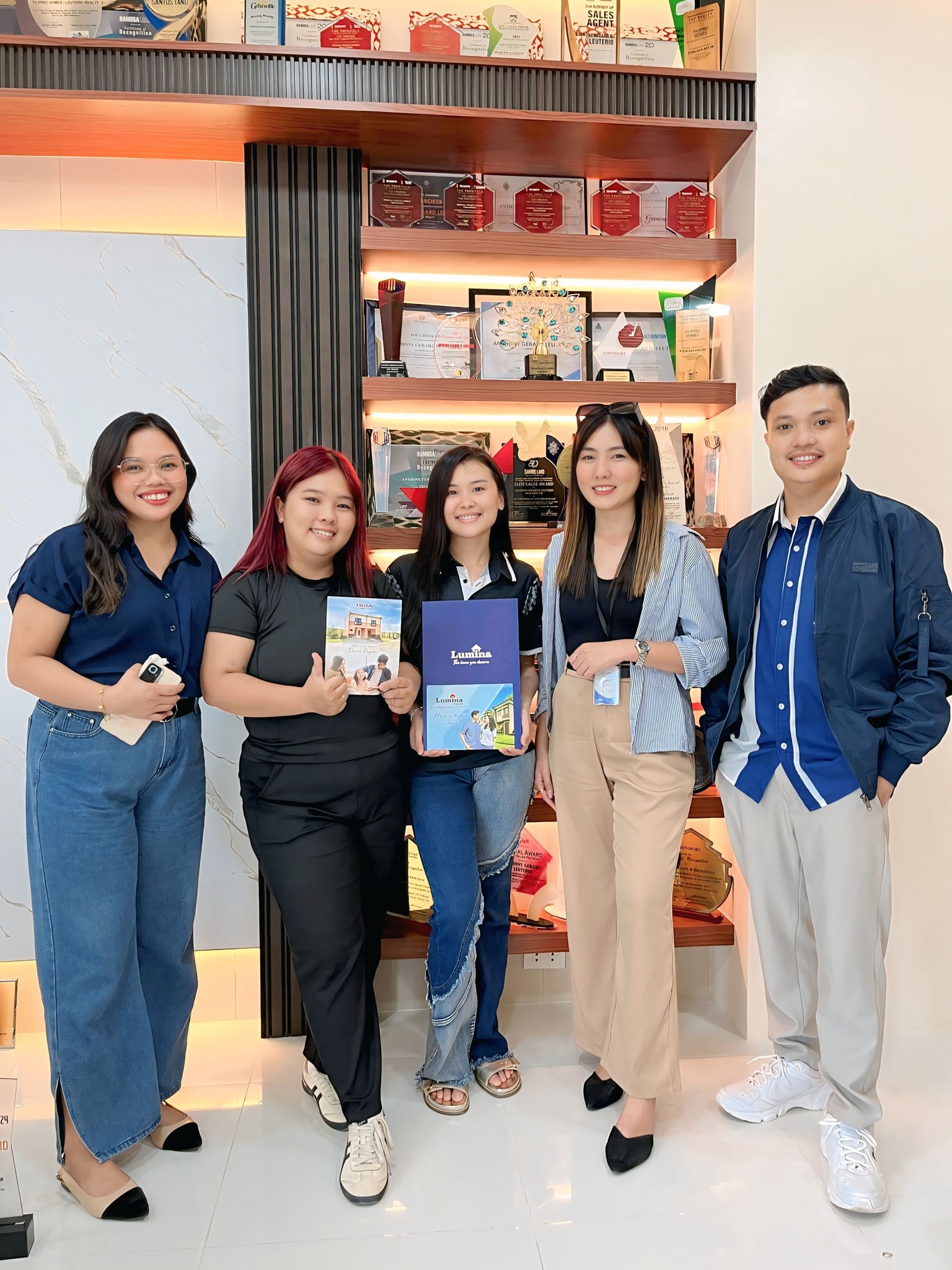 Kriscilda - Just a quick drop-by at the new office of Filipino Homes ...