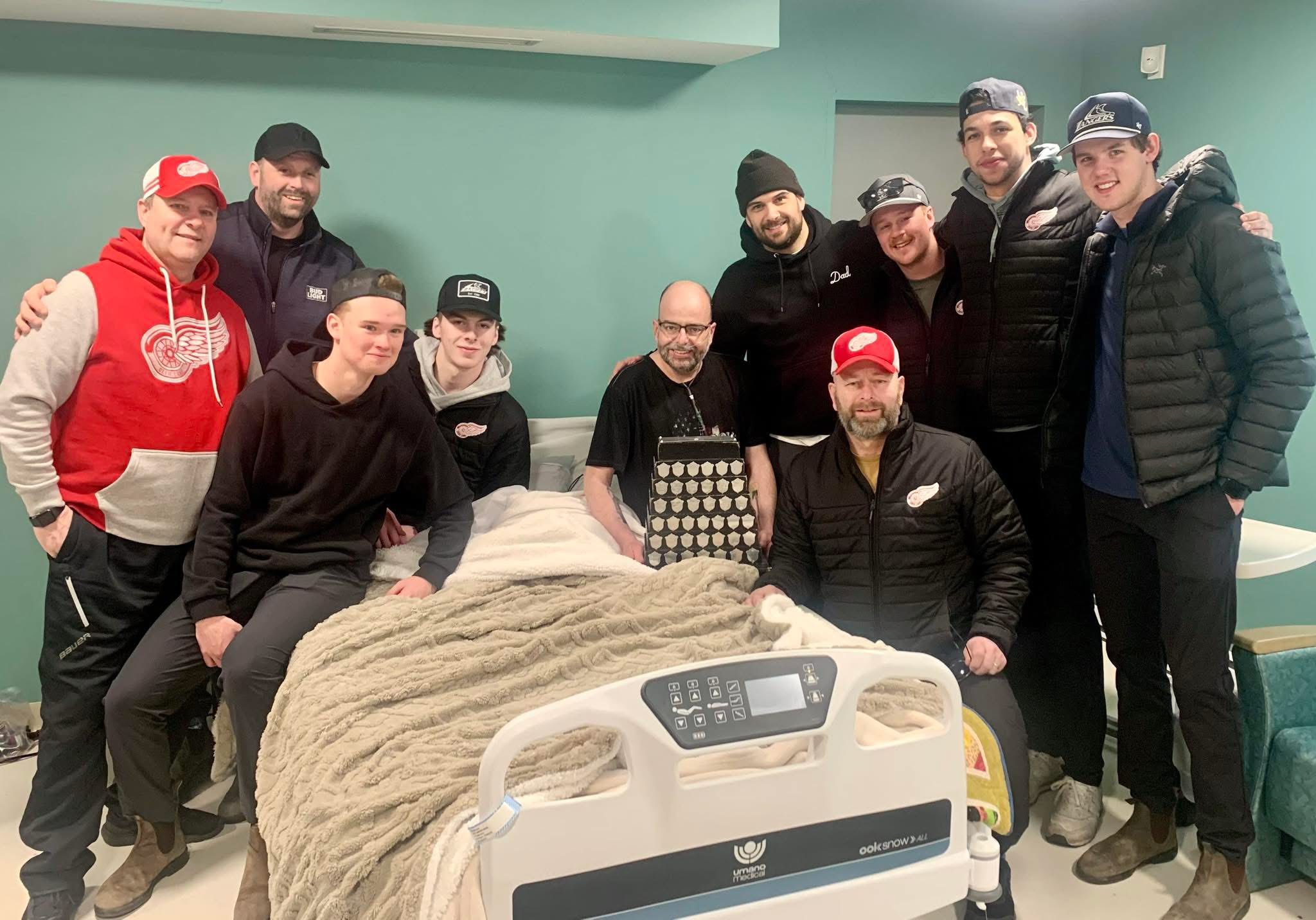 We are saddened to hear the news of... - Deer Lake Red Wings | Facebook