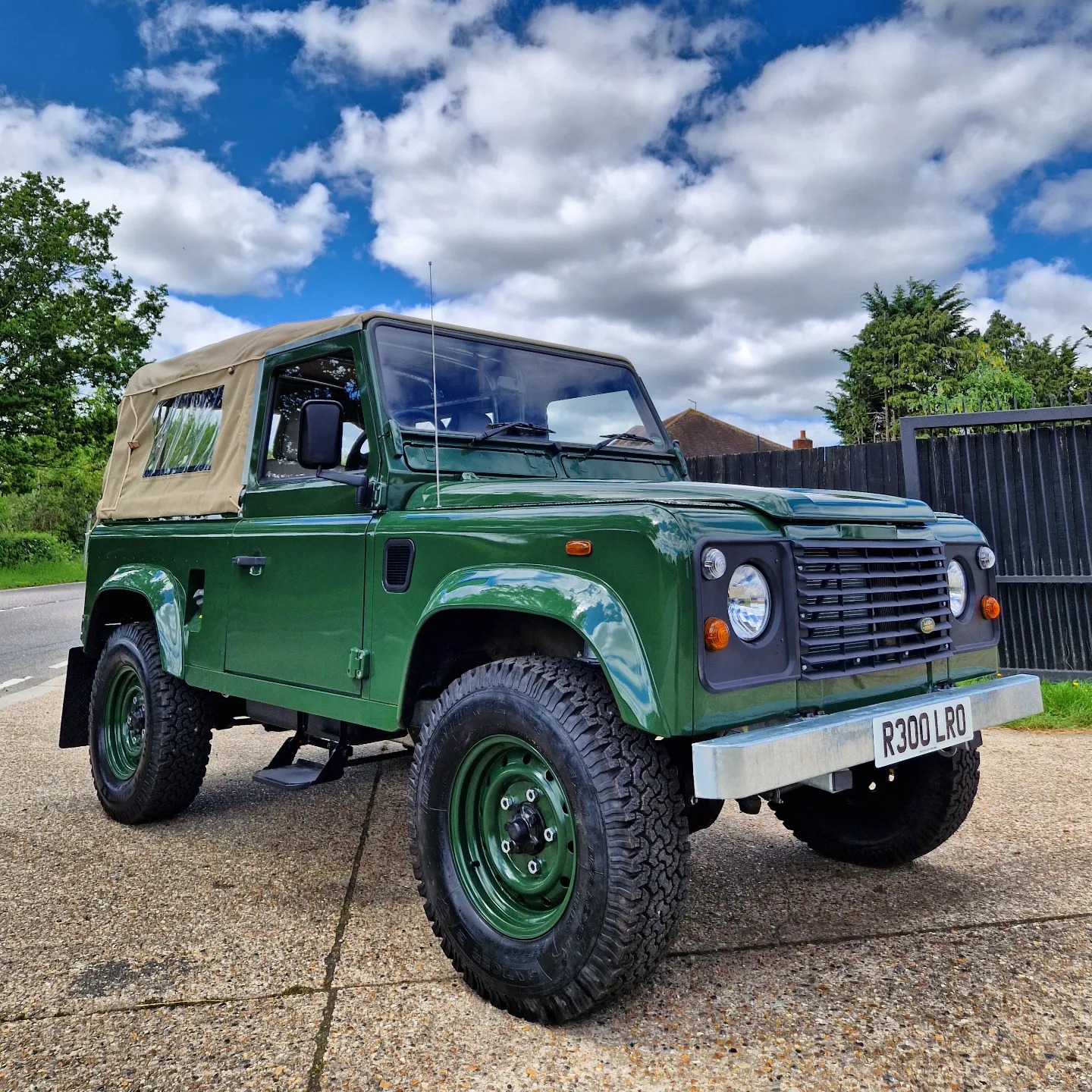 Custom built Land Rover... - Foley Specialist Vehicles Ltd