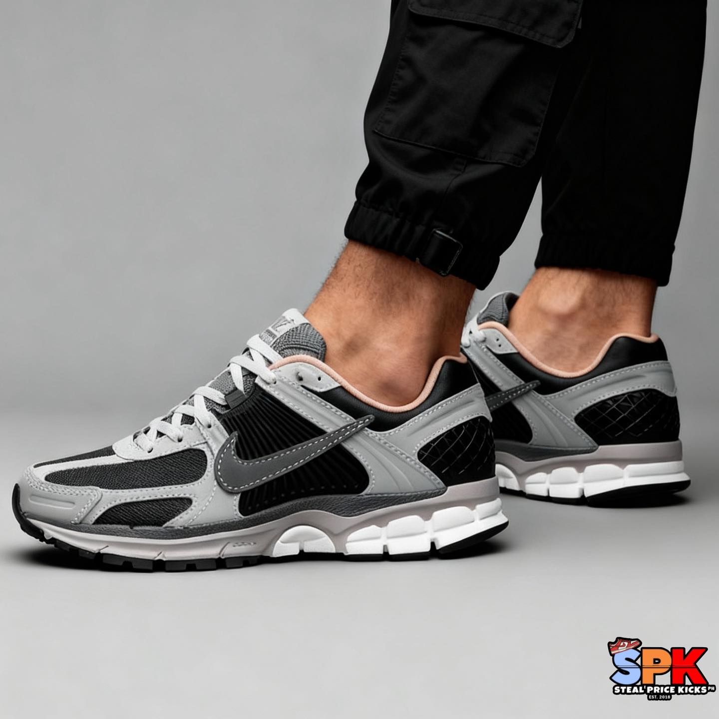? Fresh Drop ! (On-hand) ?Nike Zoom Vomero 5 
