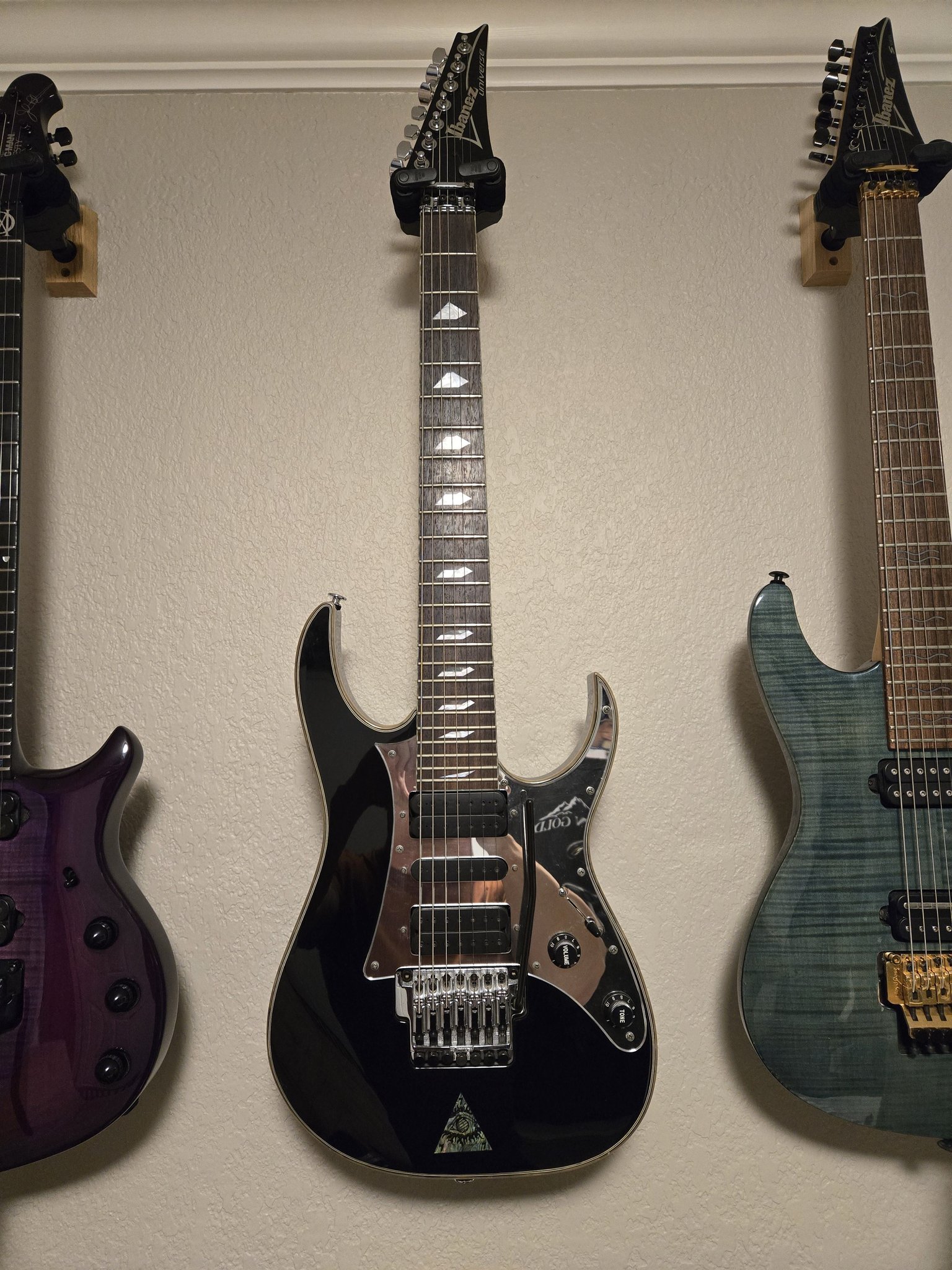 What is the model of the Ibanez prestige Team J Craft guitar?
