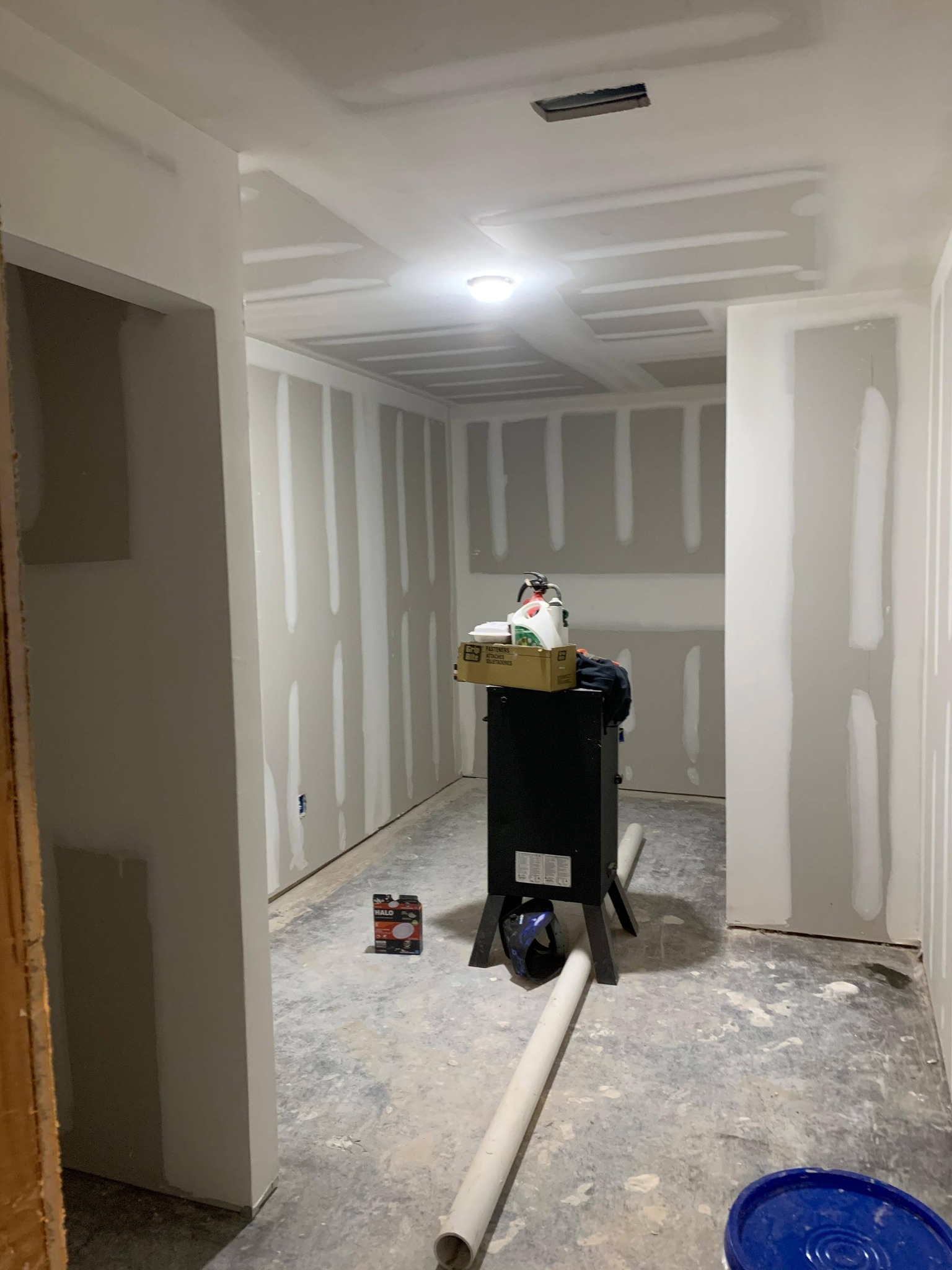その他 F* Alexis Construction LLC #162756 We do drywall and framing work in